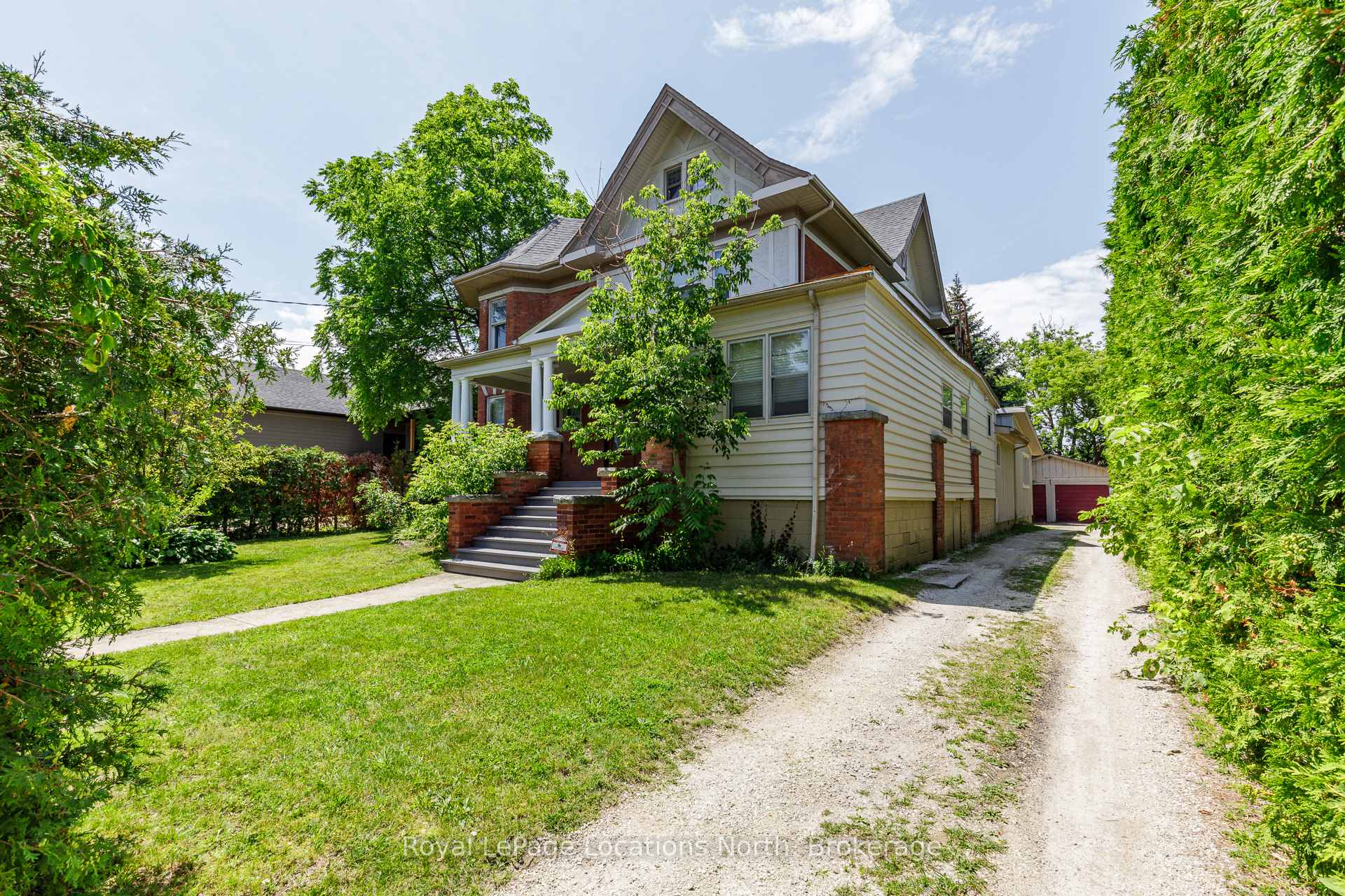 Photo 2 of 216 Cedar Street, Collingwood — HOMEH