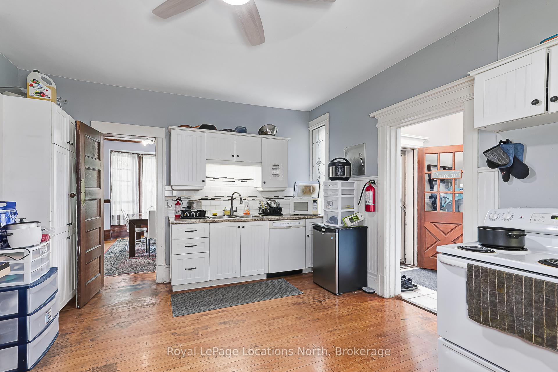 Photo 16 of 216 Cedar Street, Collingwood — HOMEH
