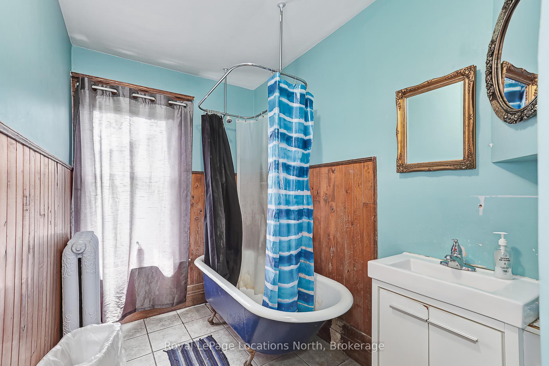 Photo 22 of 216 Cedar Street, Collingwood — HOMEH