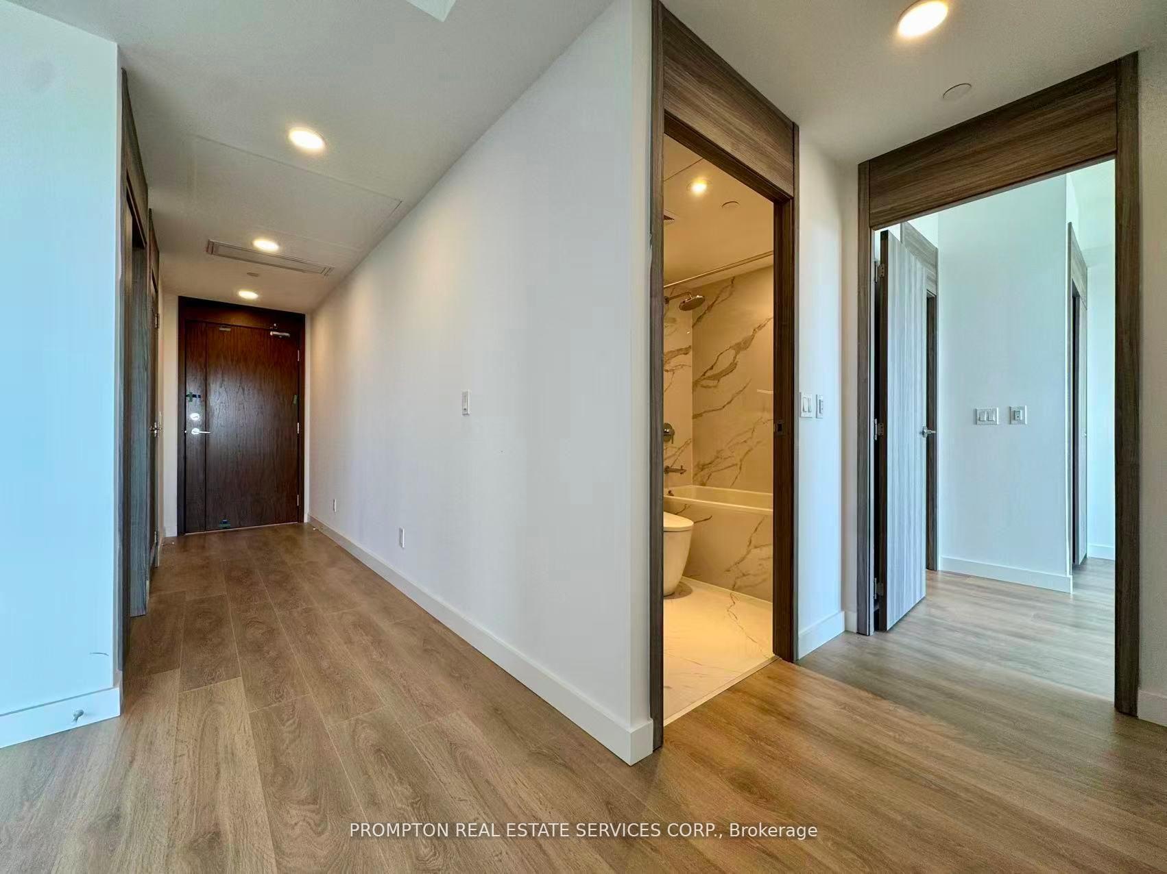 Photo 3 of Unit 2201, 68 Esther Shiner Boulevard, North York, Bayview Village — HOMEH