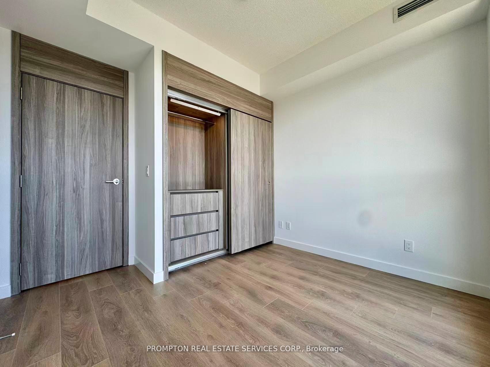 Photo 7 of Unit 2201, 68 Esther Shiner Boulevard, North York, Bayview Village — HOMEH