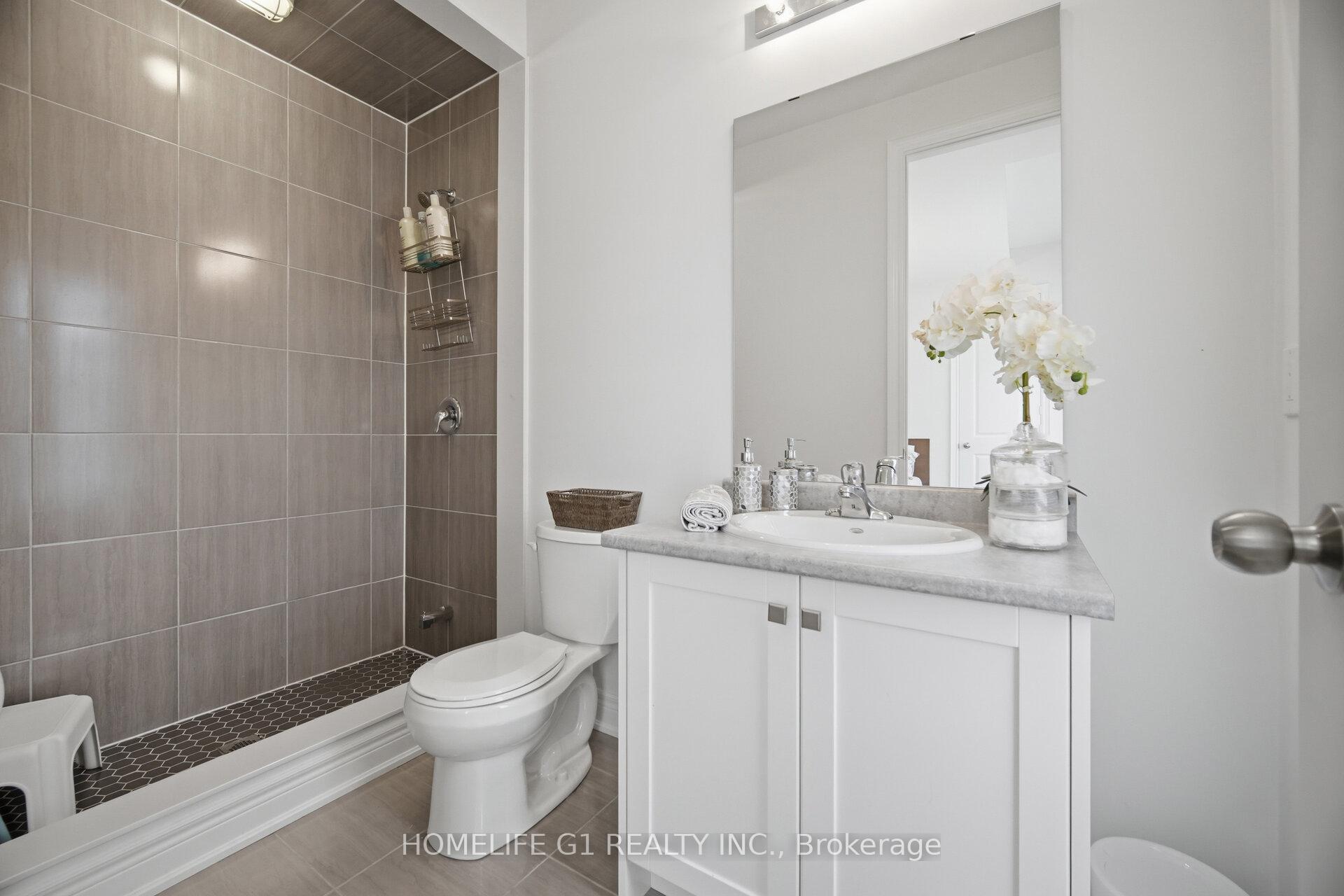 Photo 14 of 16 Coldwell Bay Circle, Vaughan, Kleinburg — HOMEH