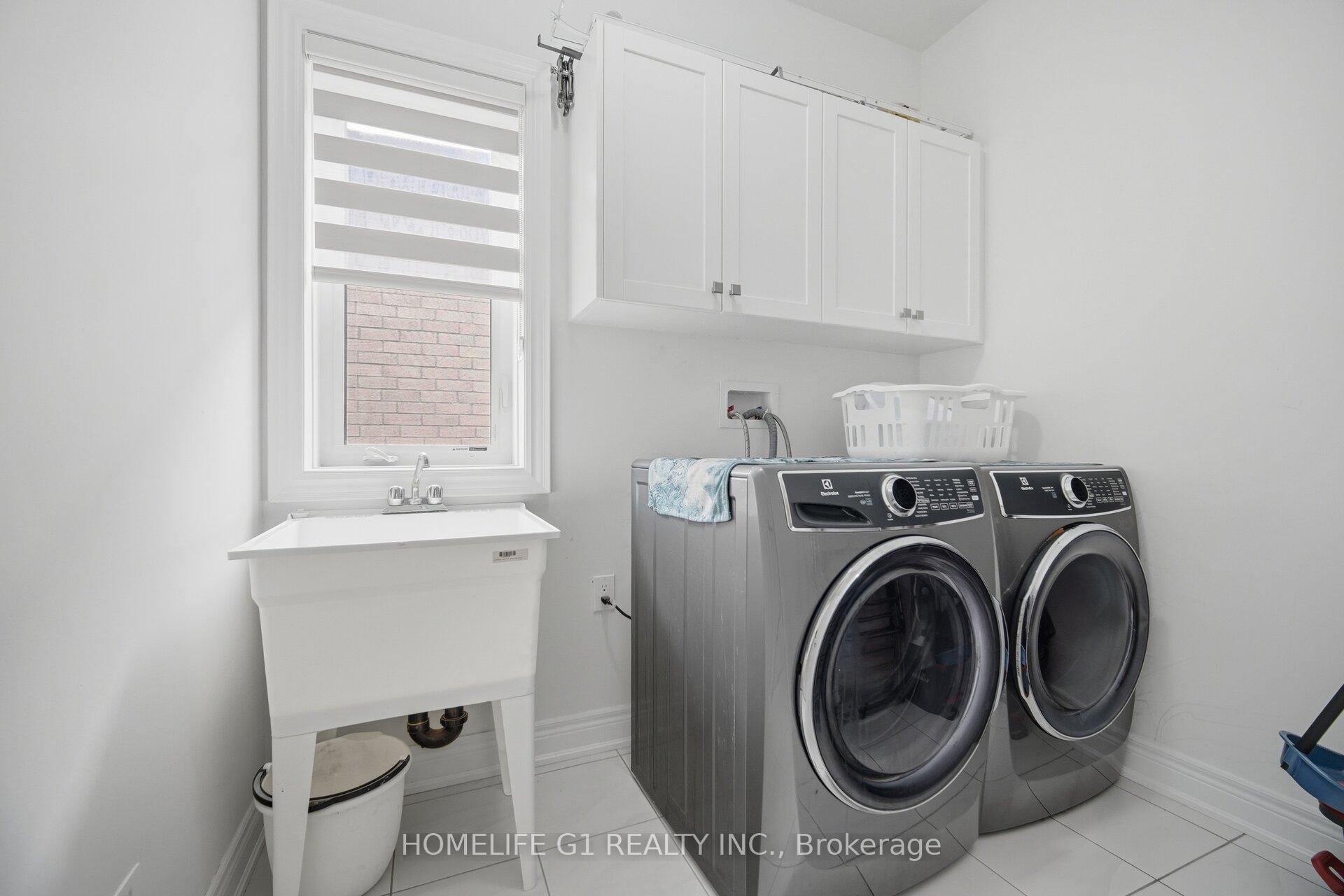 Photo 16 of 16 Coldwell Bay Circle, Vaughan, Kleinburg — HOMEH