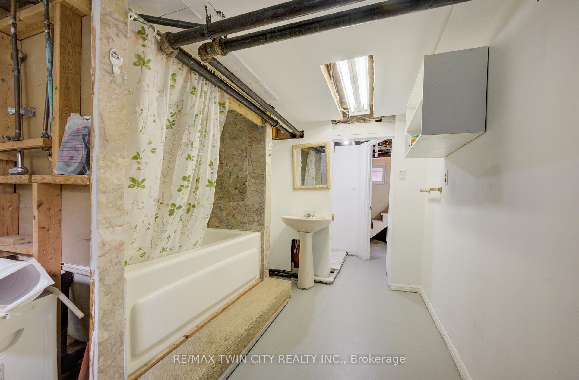 Photo 31 of 227 Lydia Street, Waterloo — HOMEH