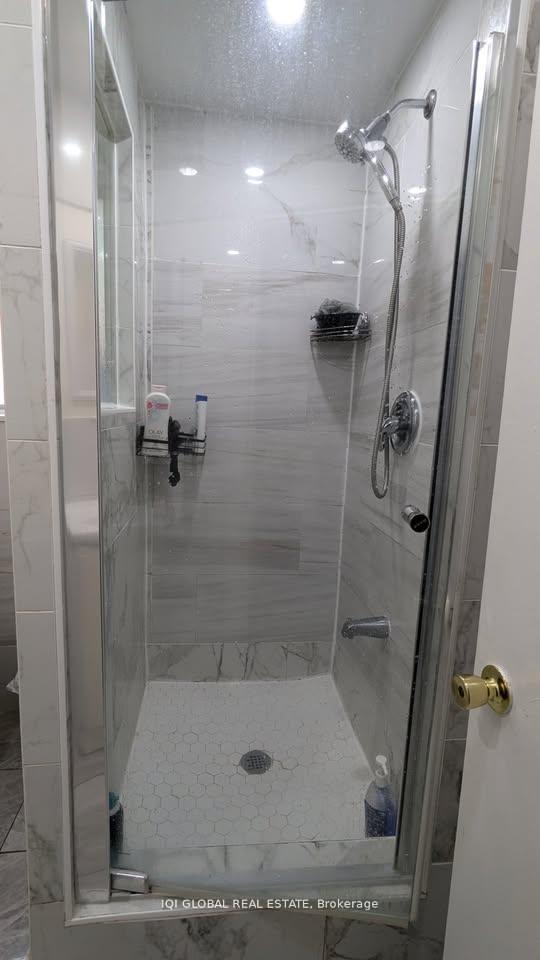 Photo 5 of 2608 Islington Avenue, Etobicoke, Thistletown-Beaumonde Heights — HOMEH