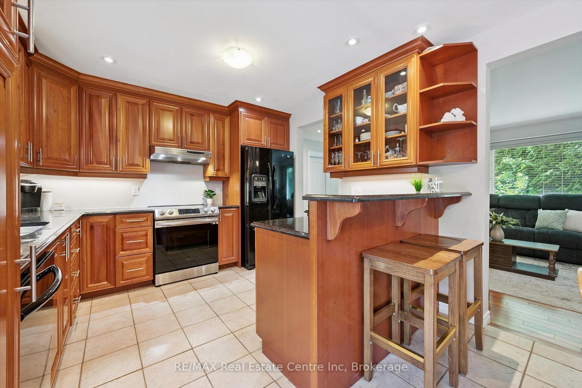 Photo 6 of 7459 Boyce Drive, Puslinch, Rural Puslinch East — HOMEH