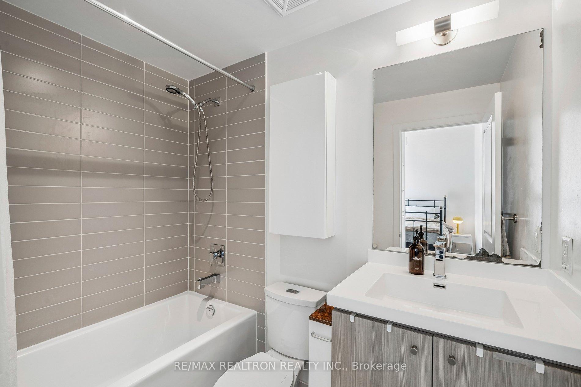 Photo 14 of Unit 1910, 105 George Street, Toronto, Moss Park — HOMEH