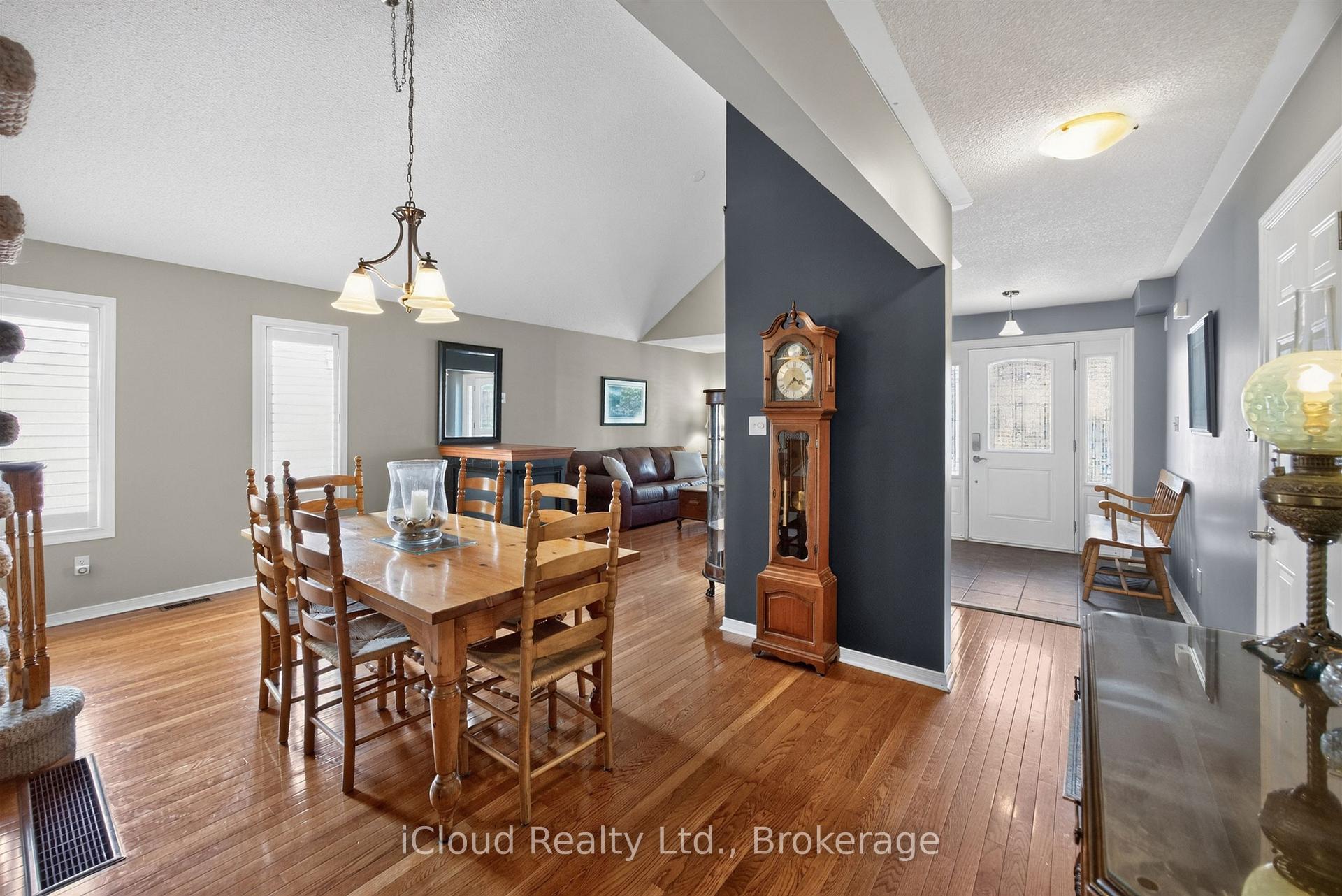 Photo 10 of 39 Milligan Street, Clarington, Newcastle — HOMEH