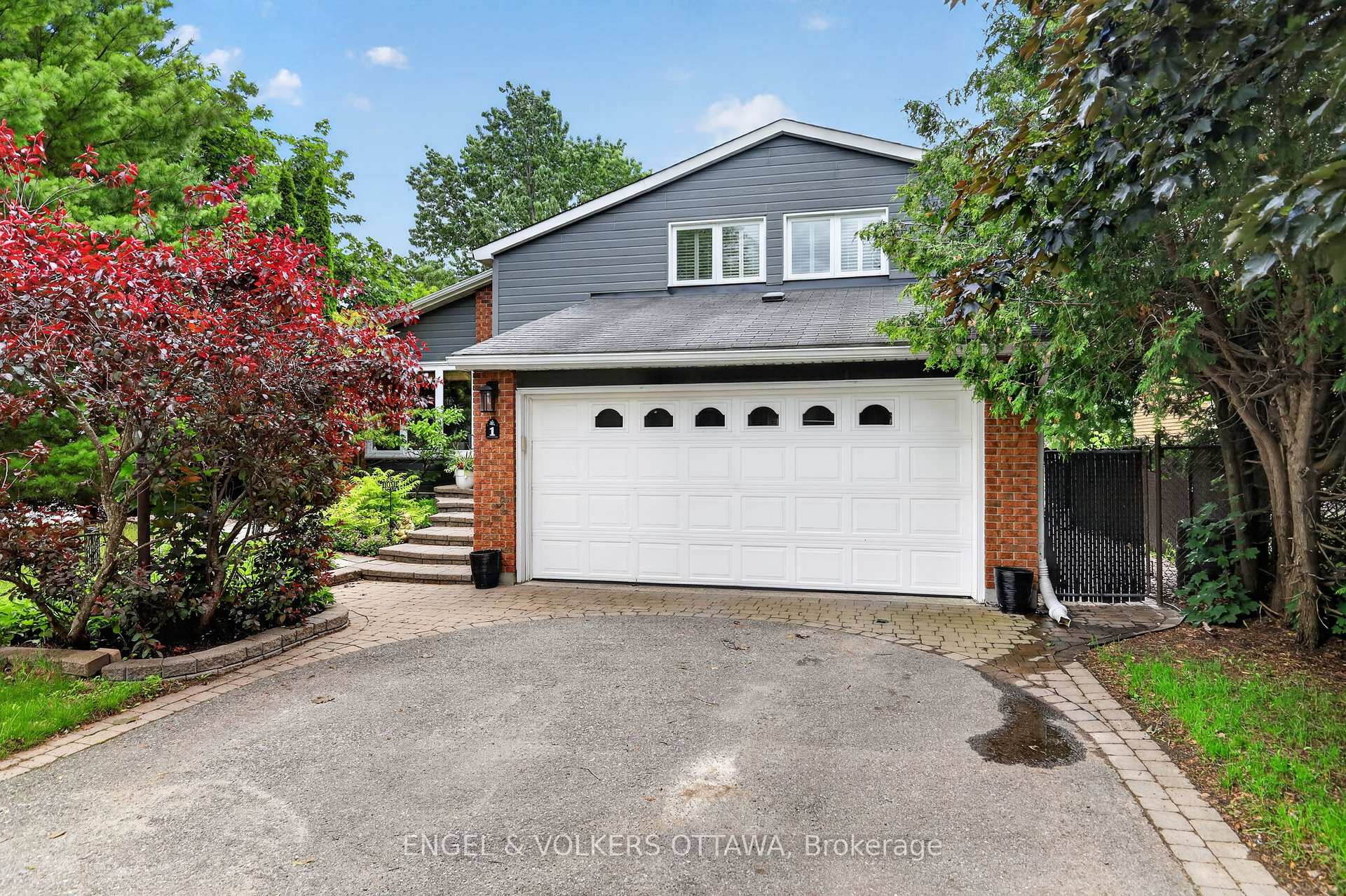 Photo 1 of 1 Blueridge Court, Ottawa, Barrhaven - Pheasant Run — HOMEH
