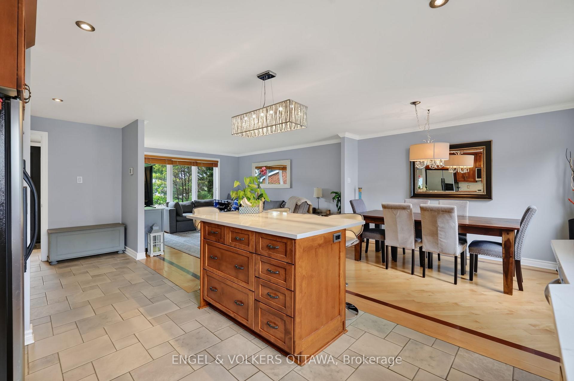 Photo 8 of 1 Blueridge Court, Ottawa, Barrhaven - Pheasant Run — HOMEH