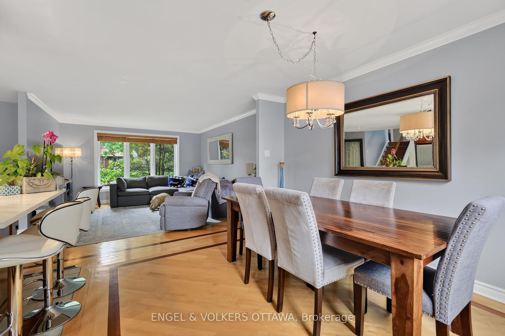 Photo 9 of 1 Blueridge Court, Ottawa, Barrhaven - Pheasant Run — HOMEH