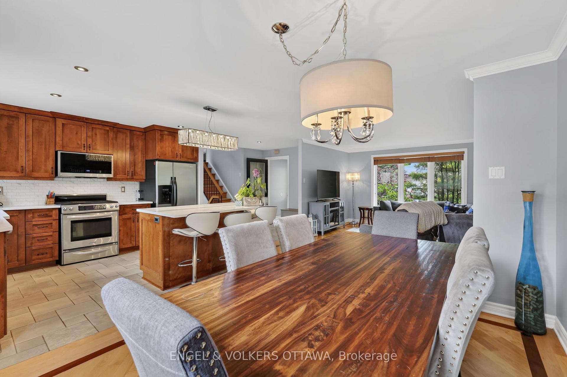 Photo 10 of 1 Blueridge Court, Ottawa, Barrhaven - Pheasant Run — HOMEH