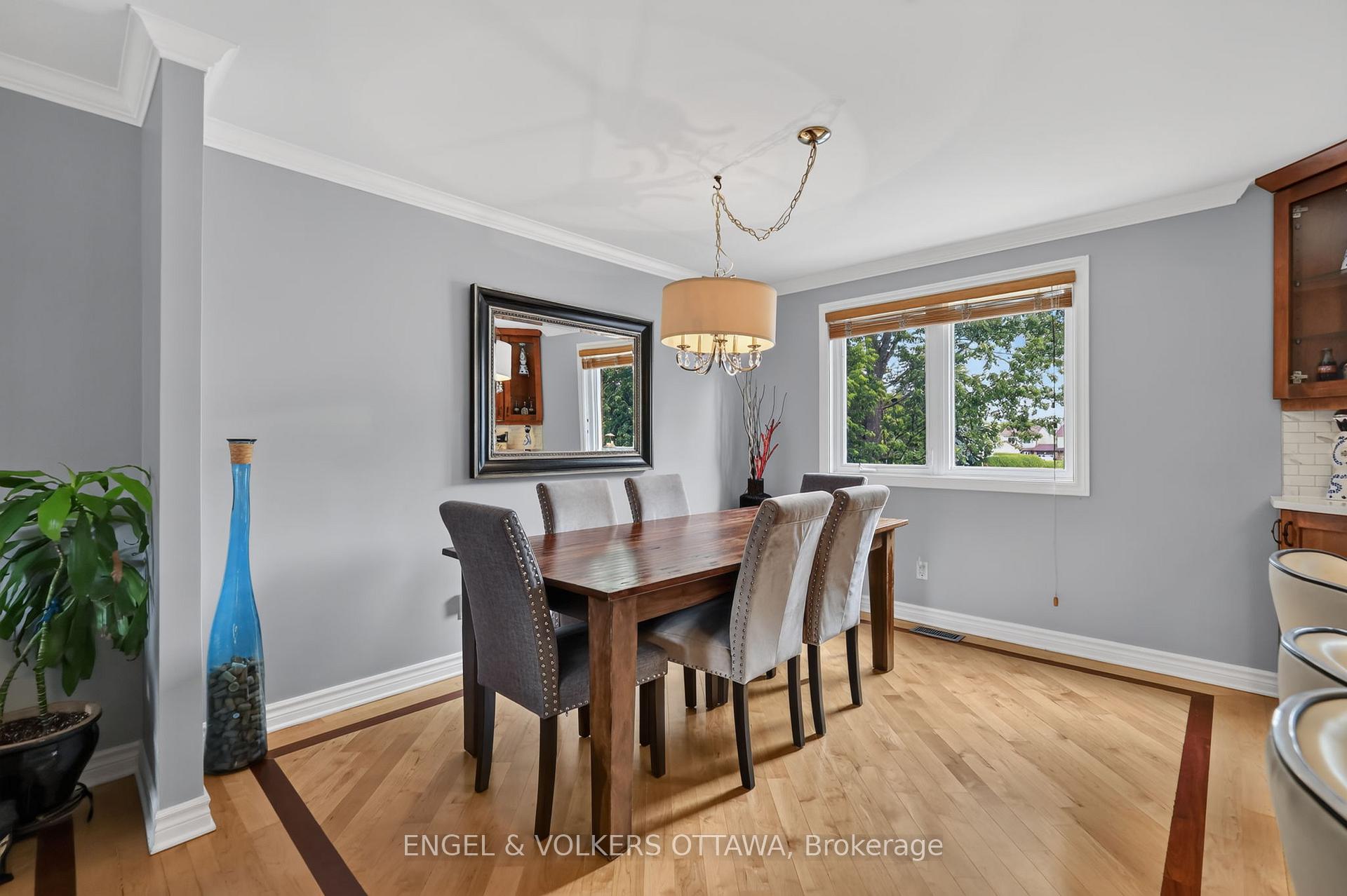 Photo 13 of 1 Blueridge Court, Ottawa, Barrhaven - Pheasant Run — HOMEH