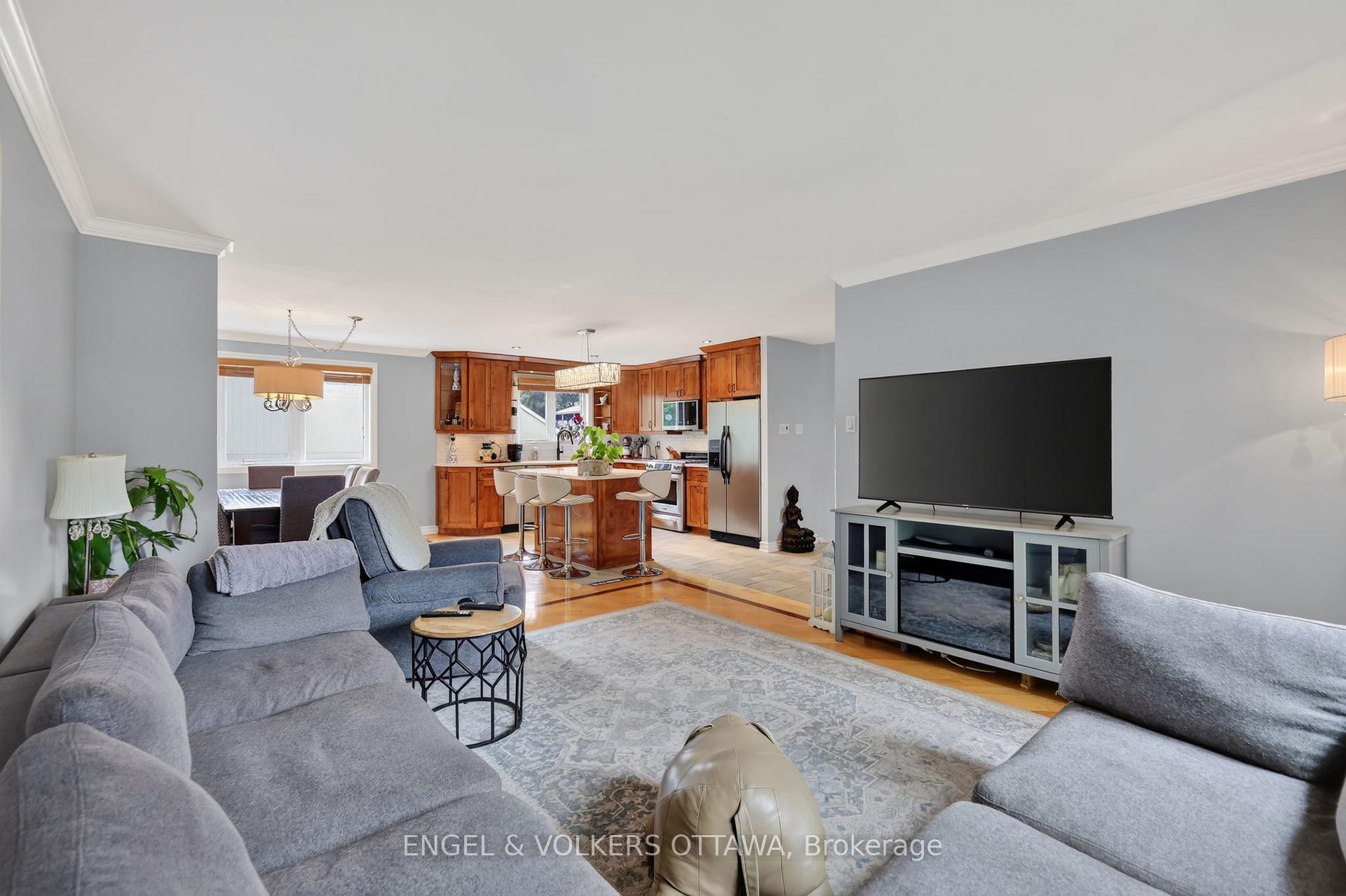 Photo 18 of 1 Blueridge Court, Ottawa, Barrhaven - Pheasant Run — HOMEH