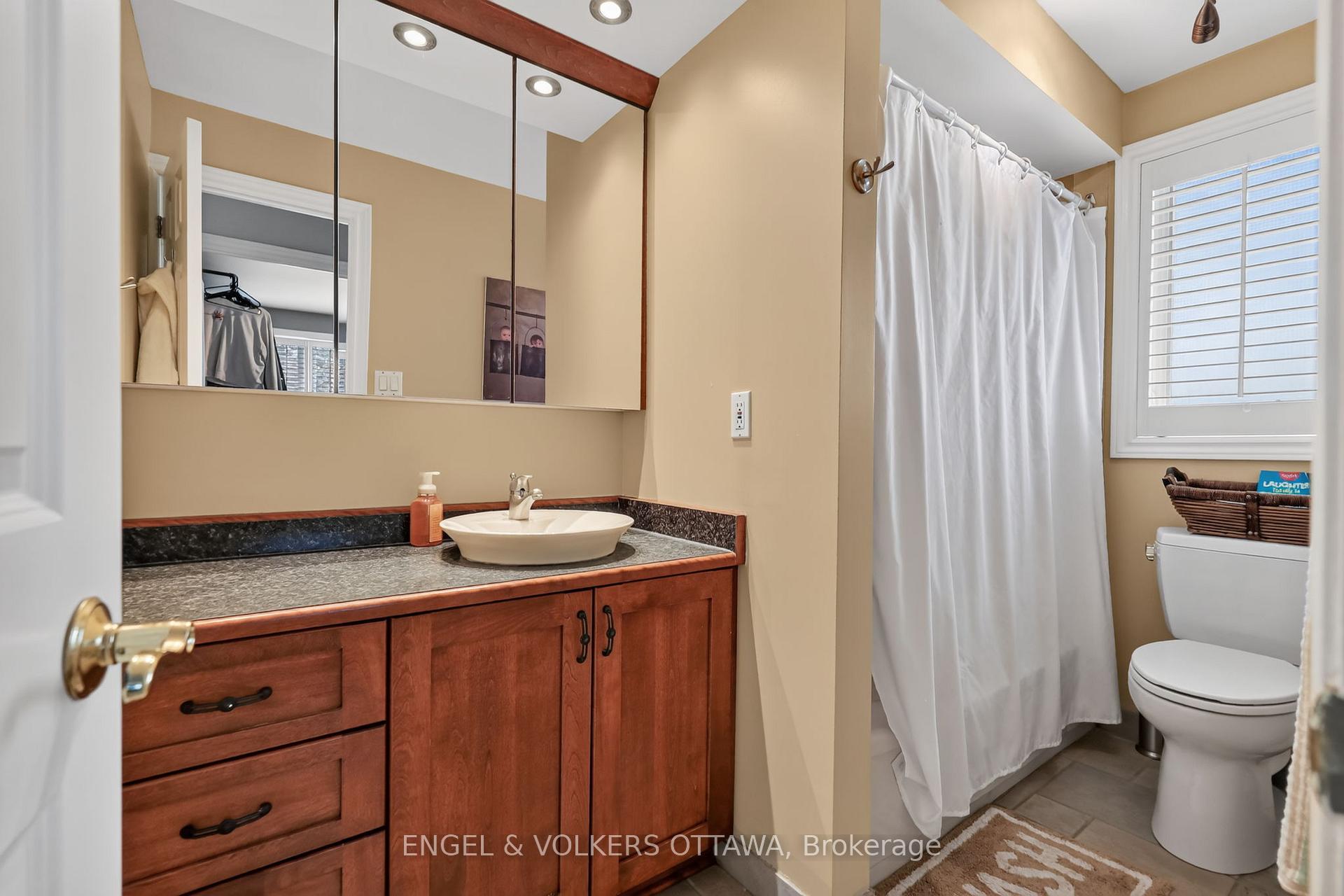 Photo 30 of 1 Blueridge Court, Ottawa, Barrhaven - Pheasant Run — HOMEH