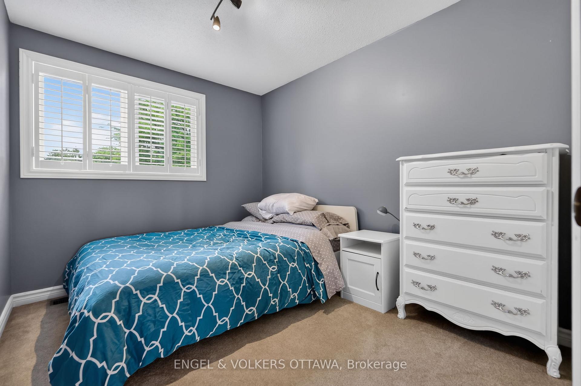 Photo 32 of 1 Blueridge Court, Ottawa, Barrhaven - Pheasant Run — HOMEH