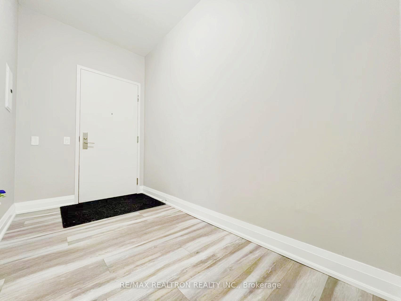 Photo 4 of Unit 204, 83 Redpath Avenue, Toronto, Mount Pleasant West — HOMEH