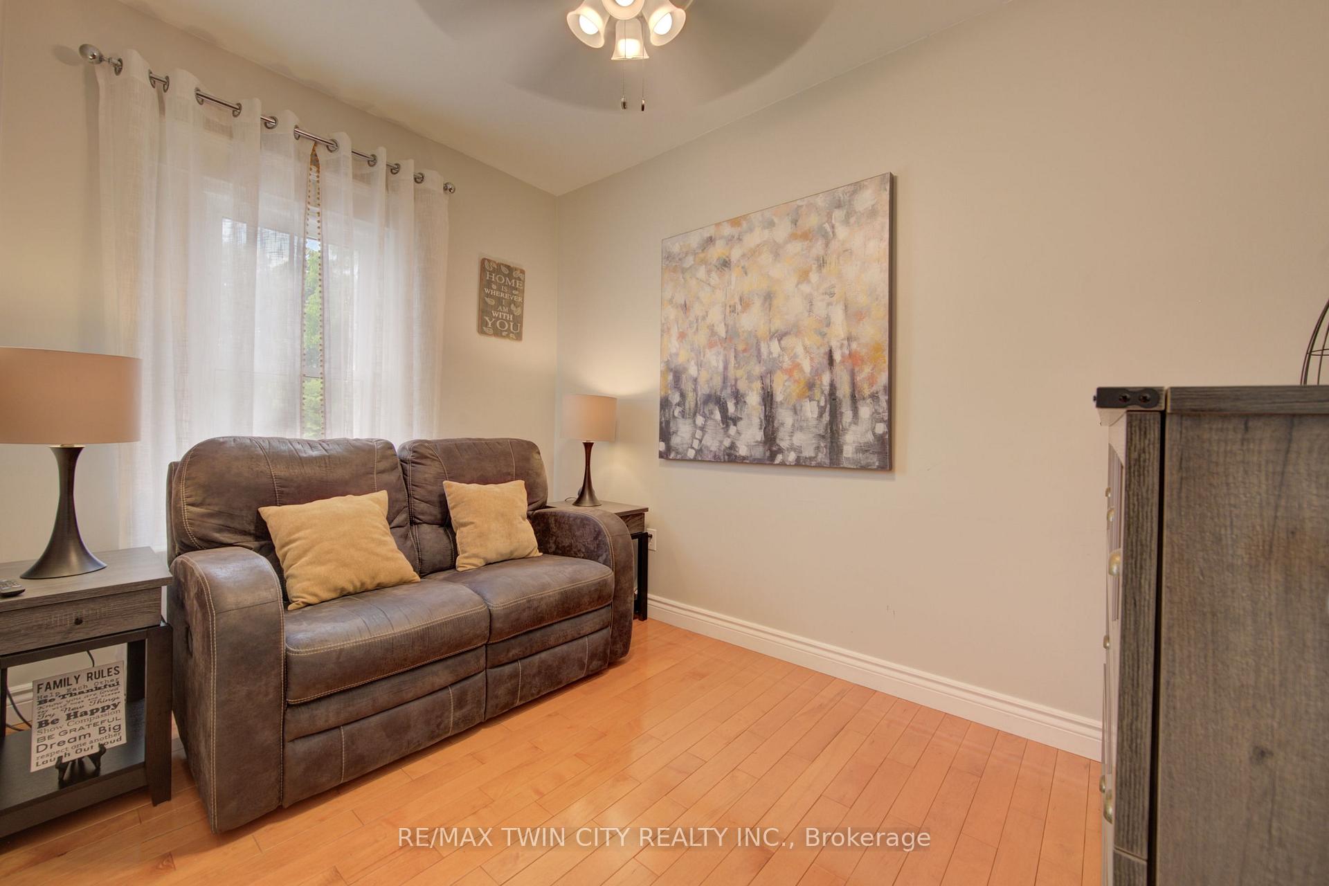 Photo 27 of 106 Sydenham Street, Brantford, North Ward — HOMEH
