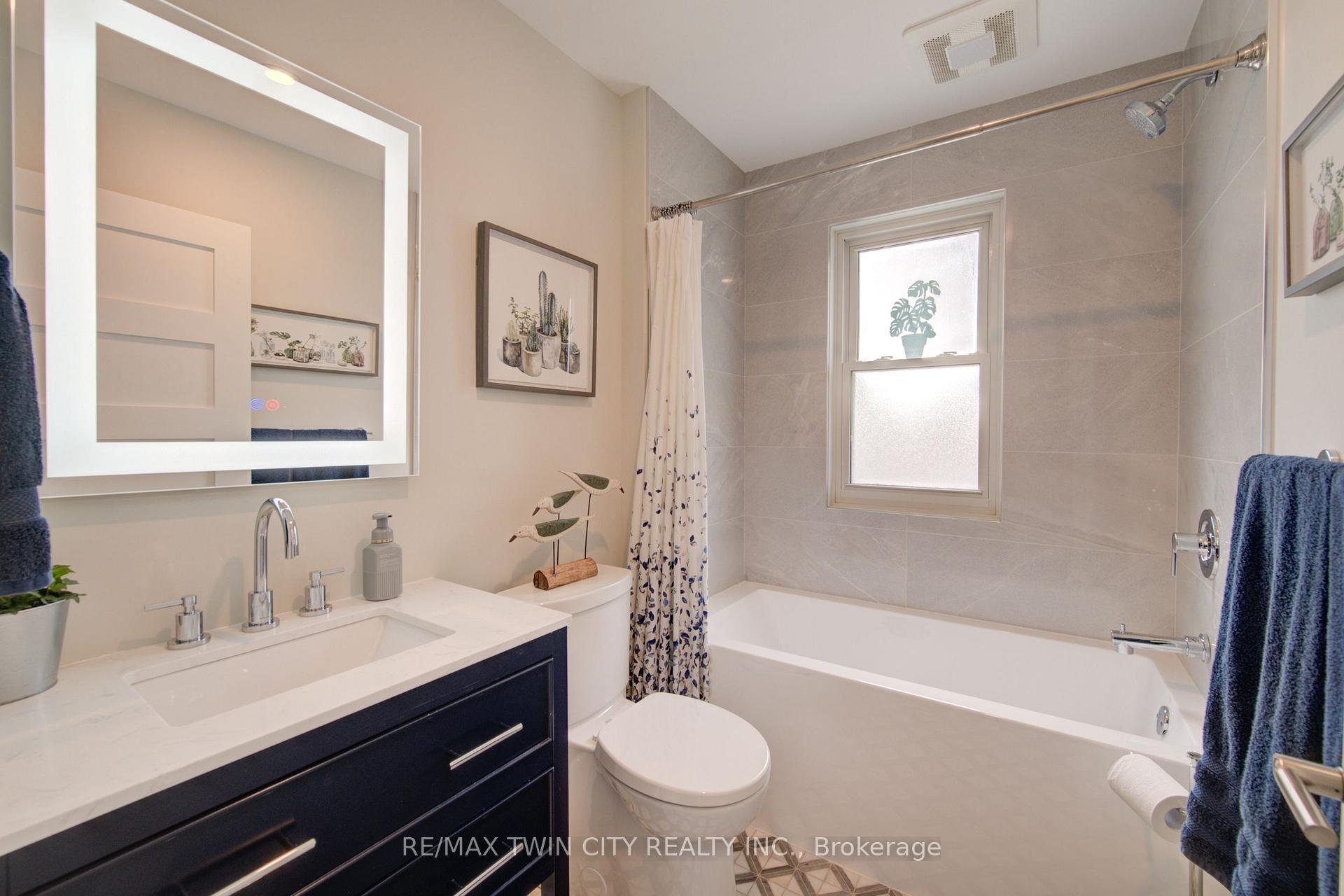 Photo 28 of 106 Sydenham Street, Brantford, North Ward — HOMEH