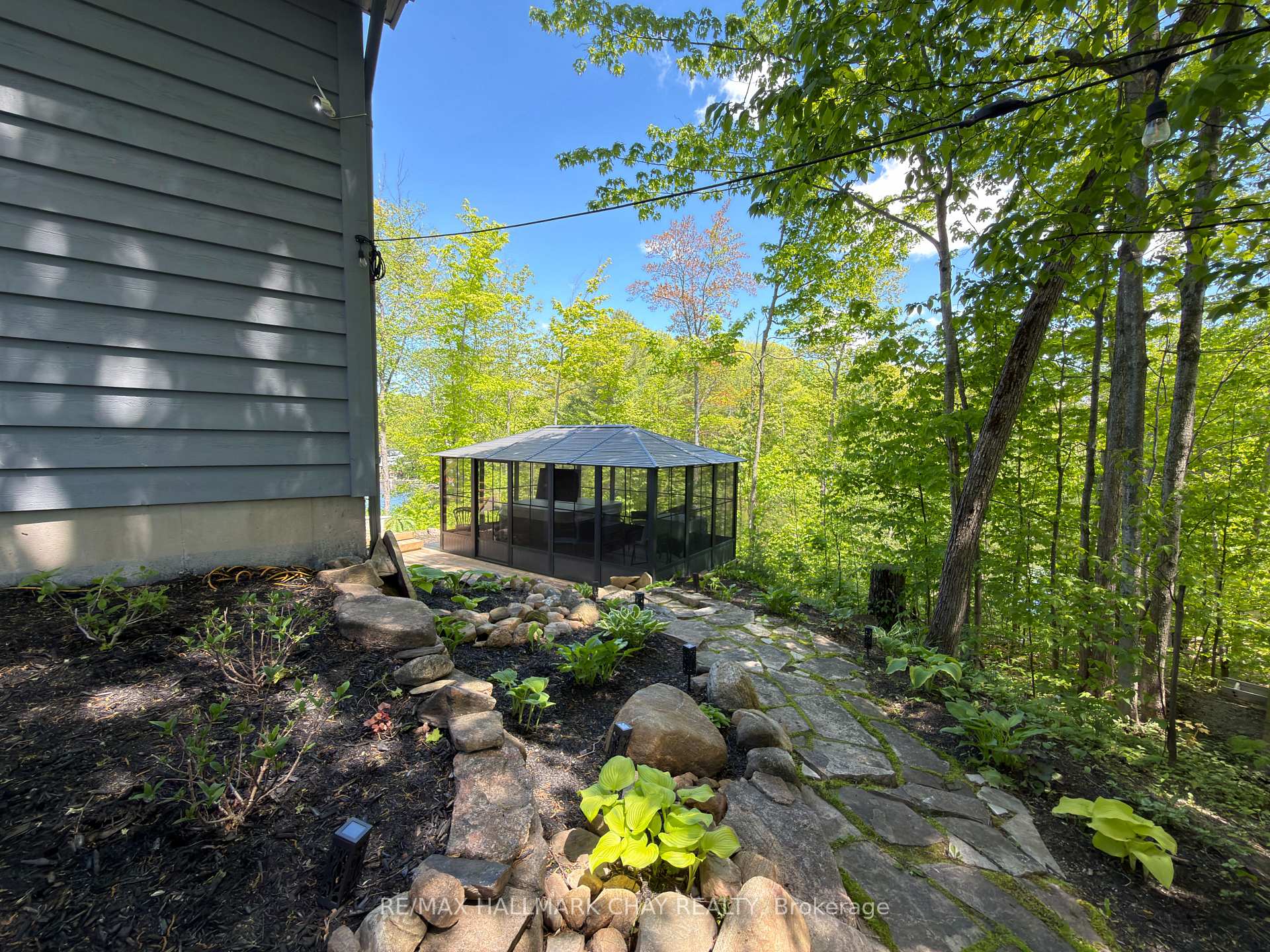 Photo 9 of 3285 Rockcliffe Court, Severn, Port Severn — HOMEH