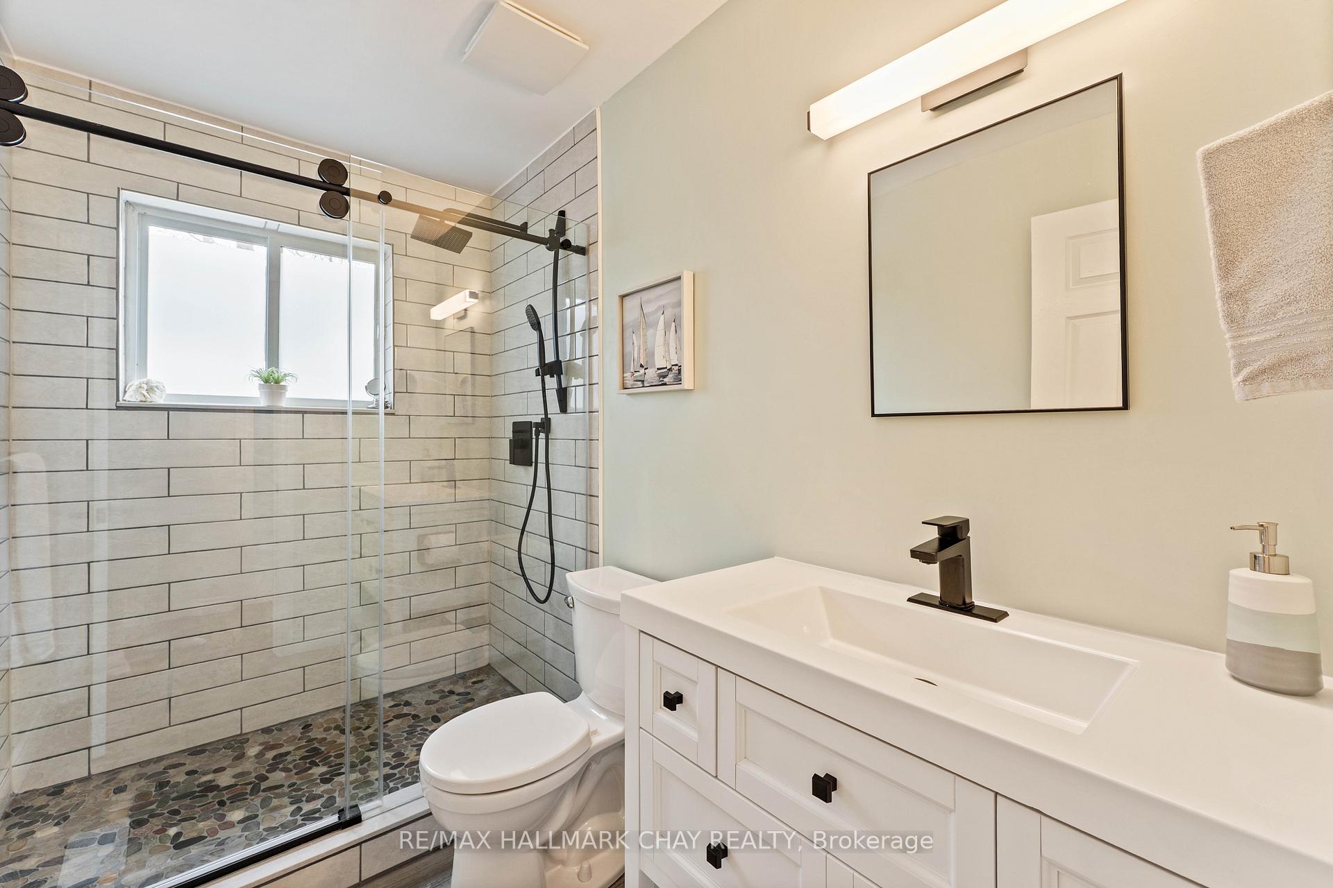 Photo 28 of 3285 Rockcliffe Court, Severn, Port Severn — HOMEH