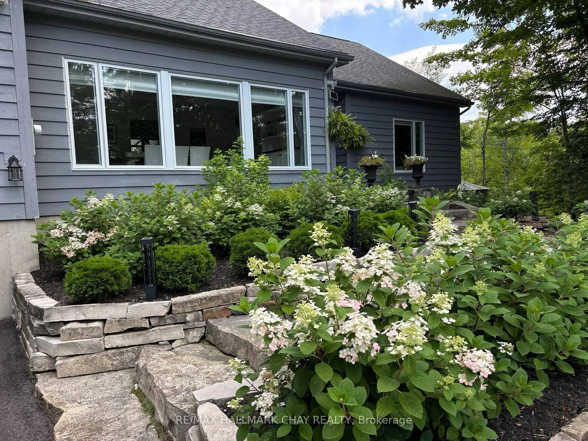 Photo 7 of 3285 Rockcliffe Court, Severn, Port Severn — HOMEH