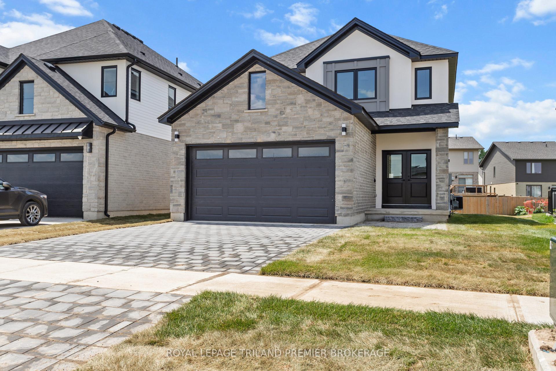 Photo 1 of 262 Hesselman Crescent, London, South U — HOMEH