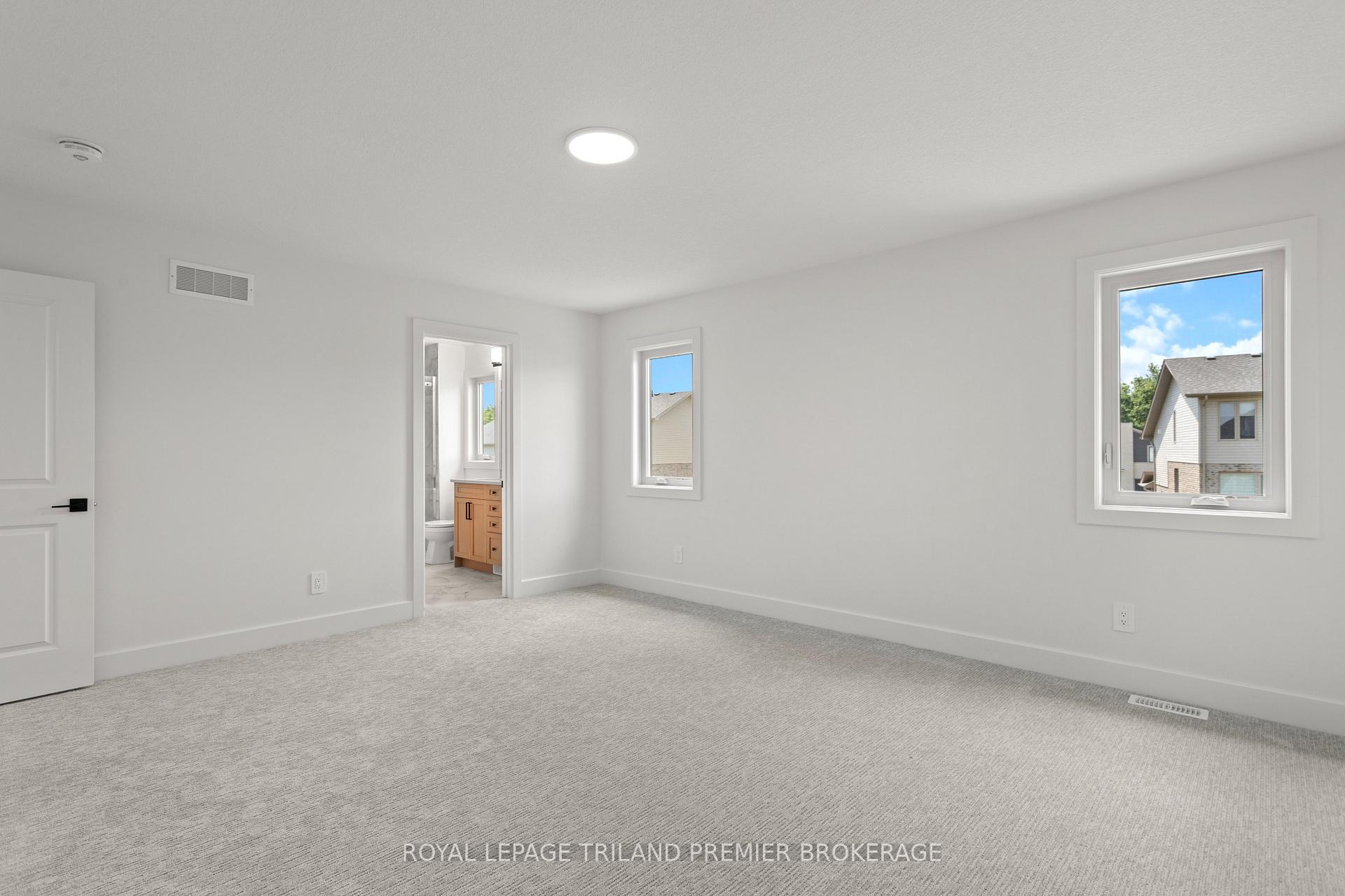 Photo 21 of 262 Hesselman Crescent, London, South U — HOMEH
