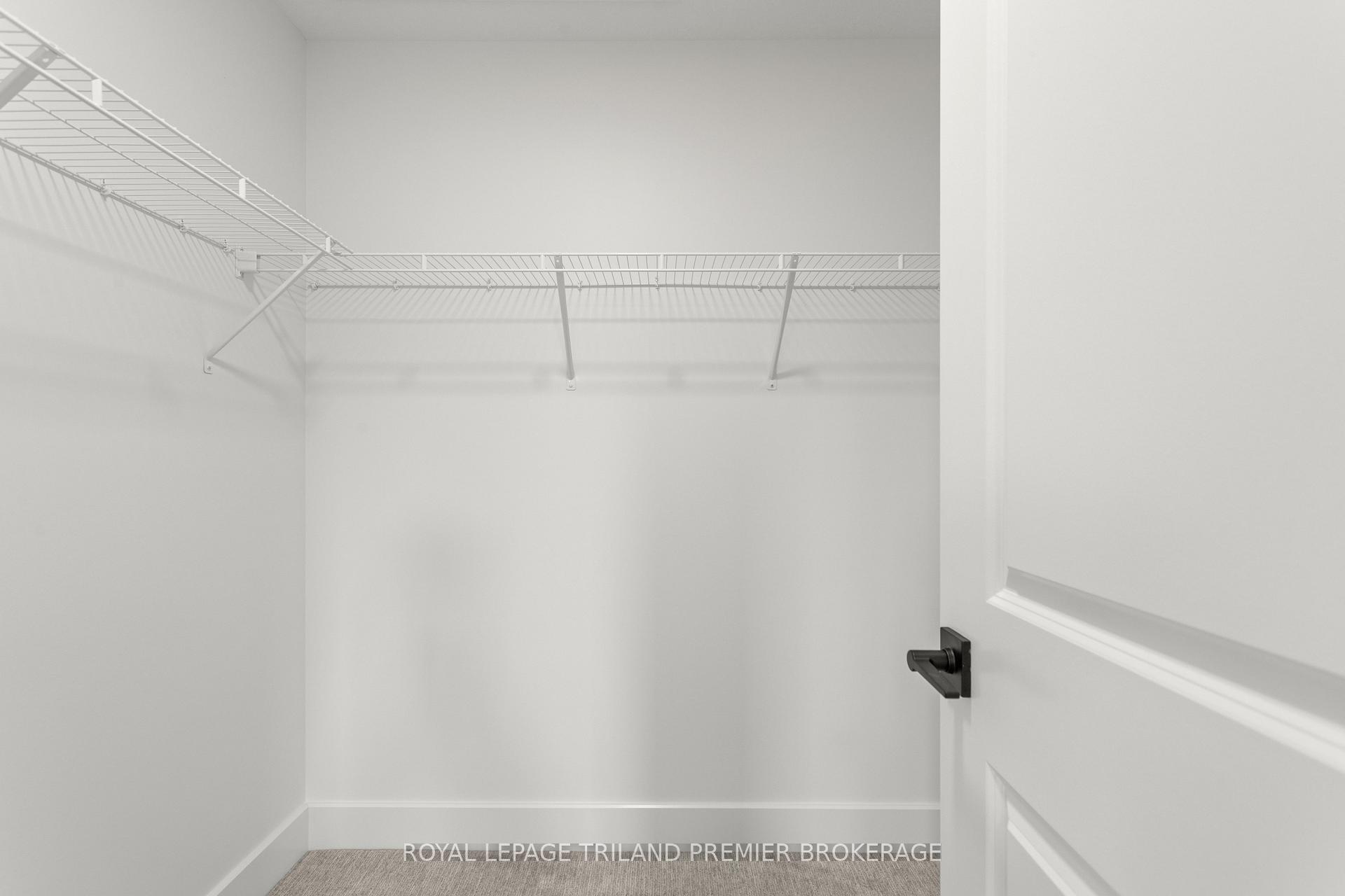 Photo 24 of 262 Hesselman Crescent, London, South U — HOMEH