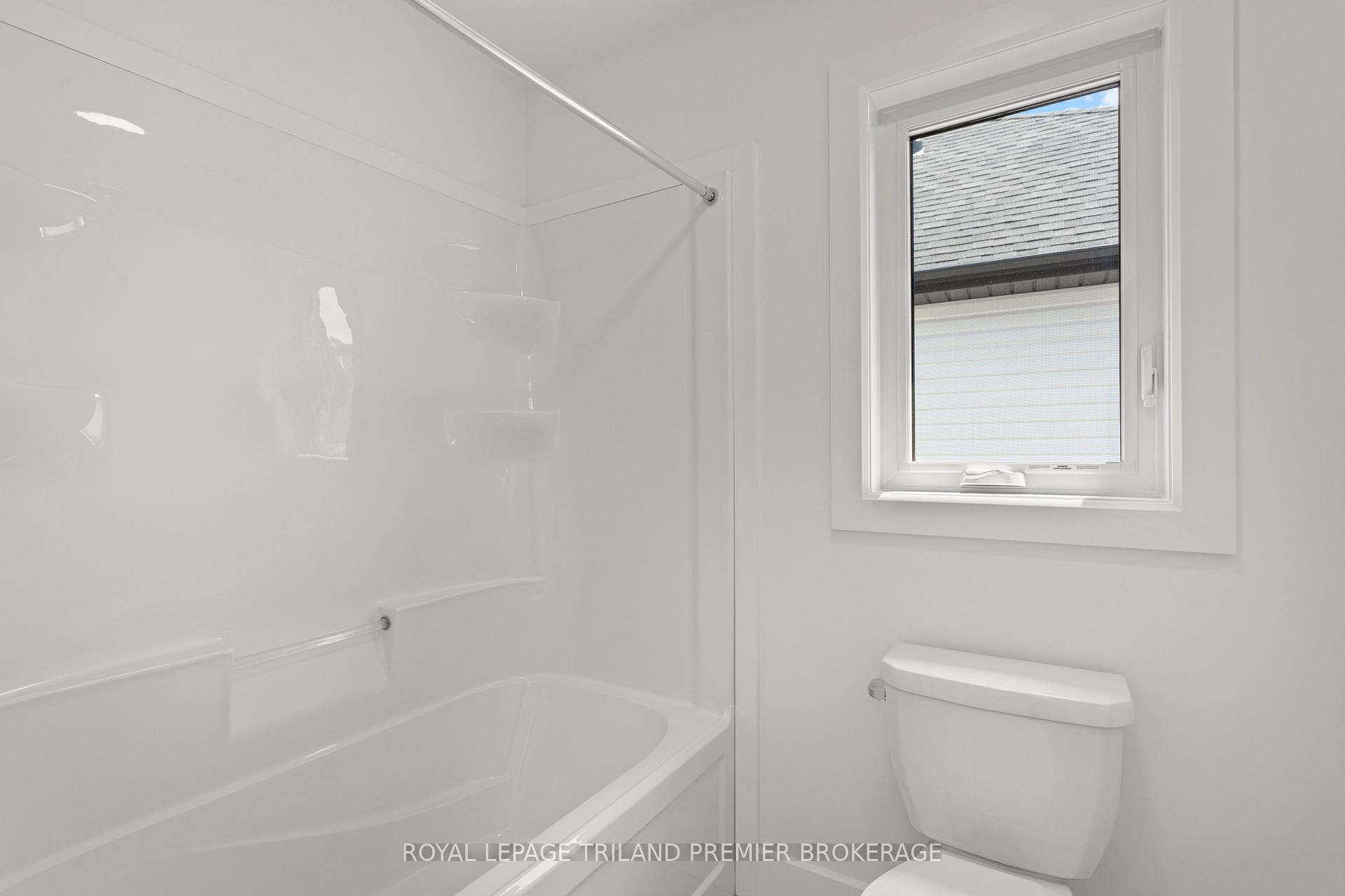 Photo 27 of 262 Hesselman Crescent, London, South U — HOMEH