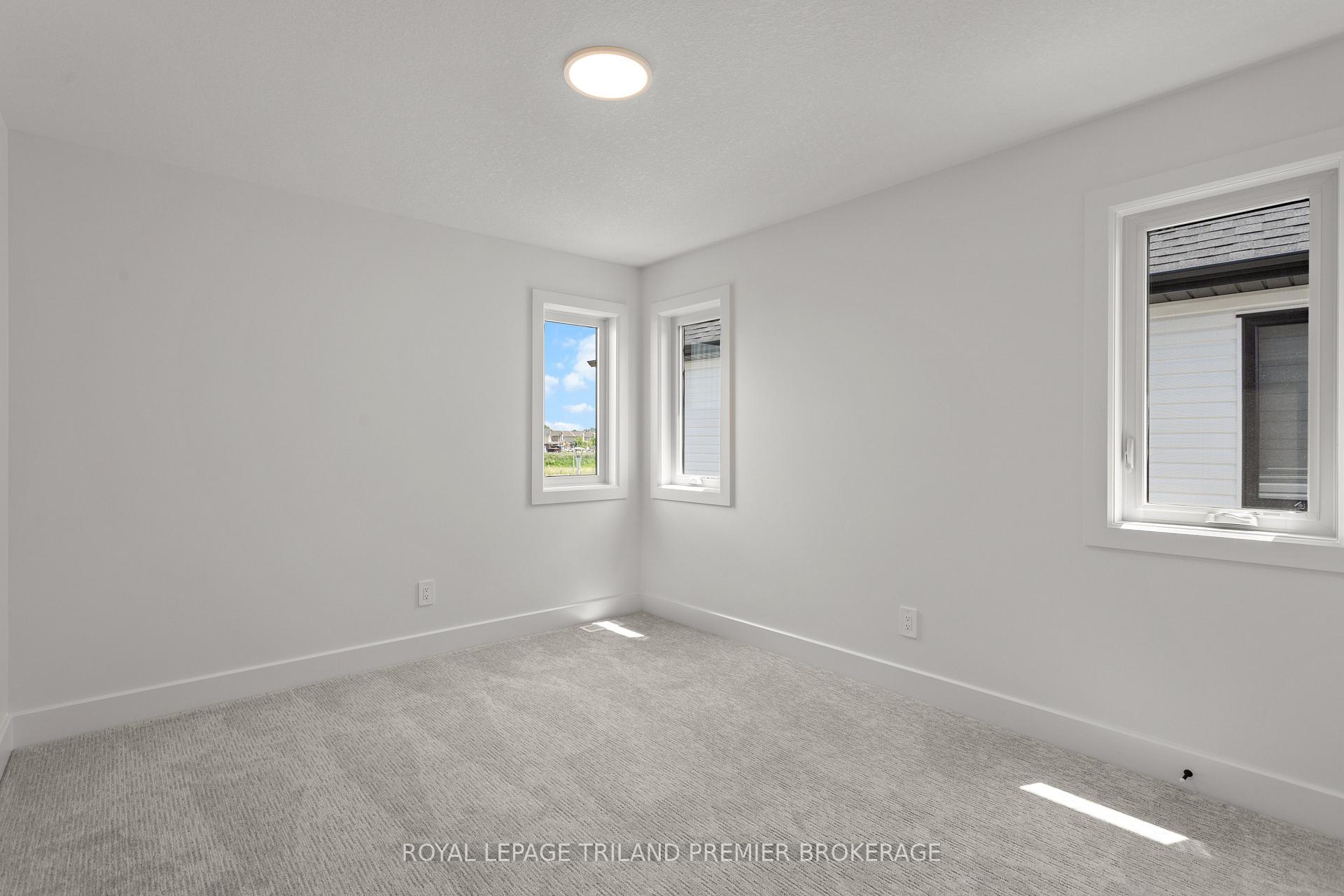 Photo 30 of 262 Hesselman Crescent, London, South U — HOMEH