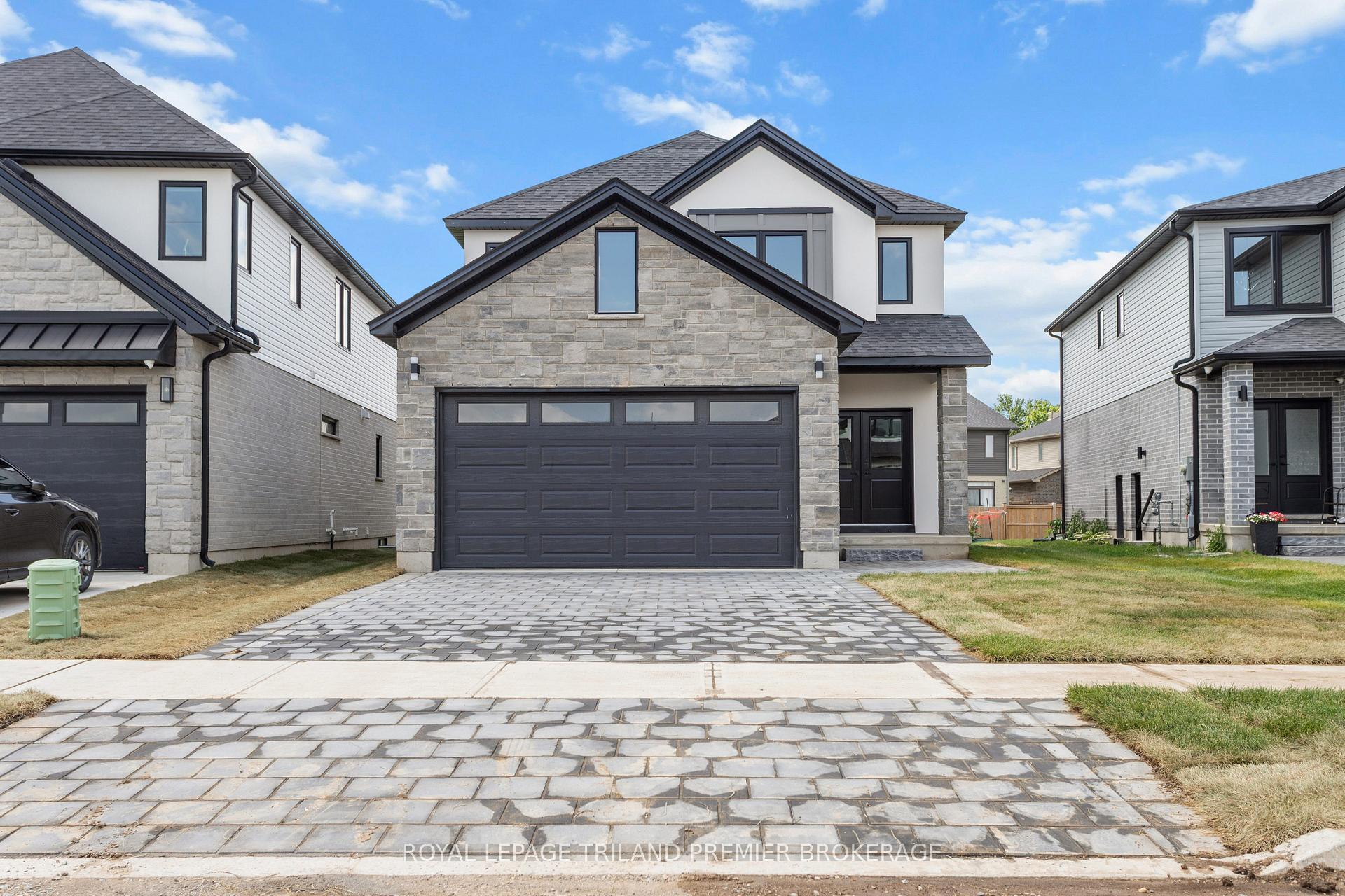 Photo 35 of 262 Hesselman Crescent, London, South U — HOMEH