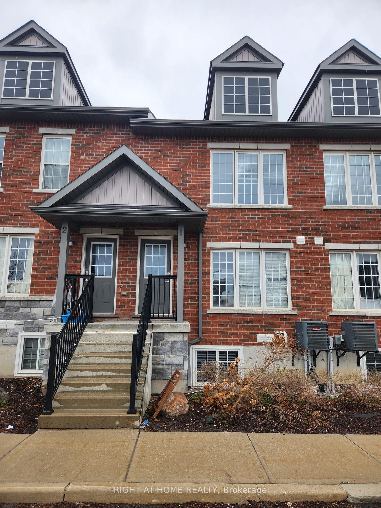 Front of Unit 1, 246 Penetanguishene Road