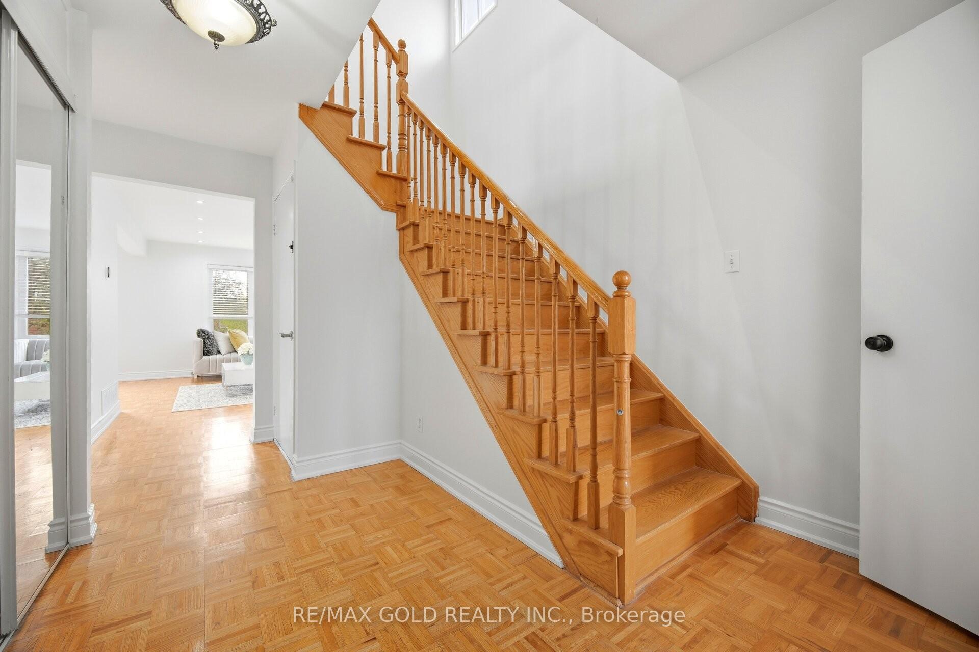 Photo 14 of 18 Mcgraw Avenue, Brampton, Brampton West — HOMEH