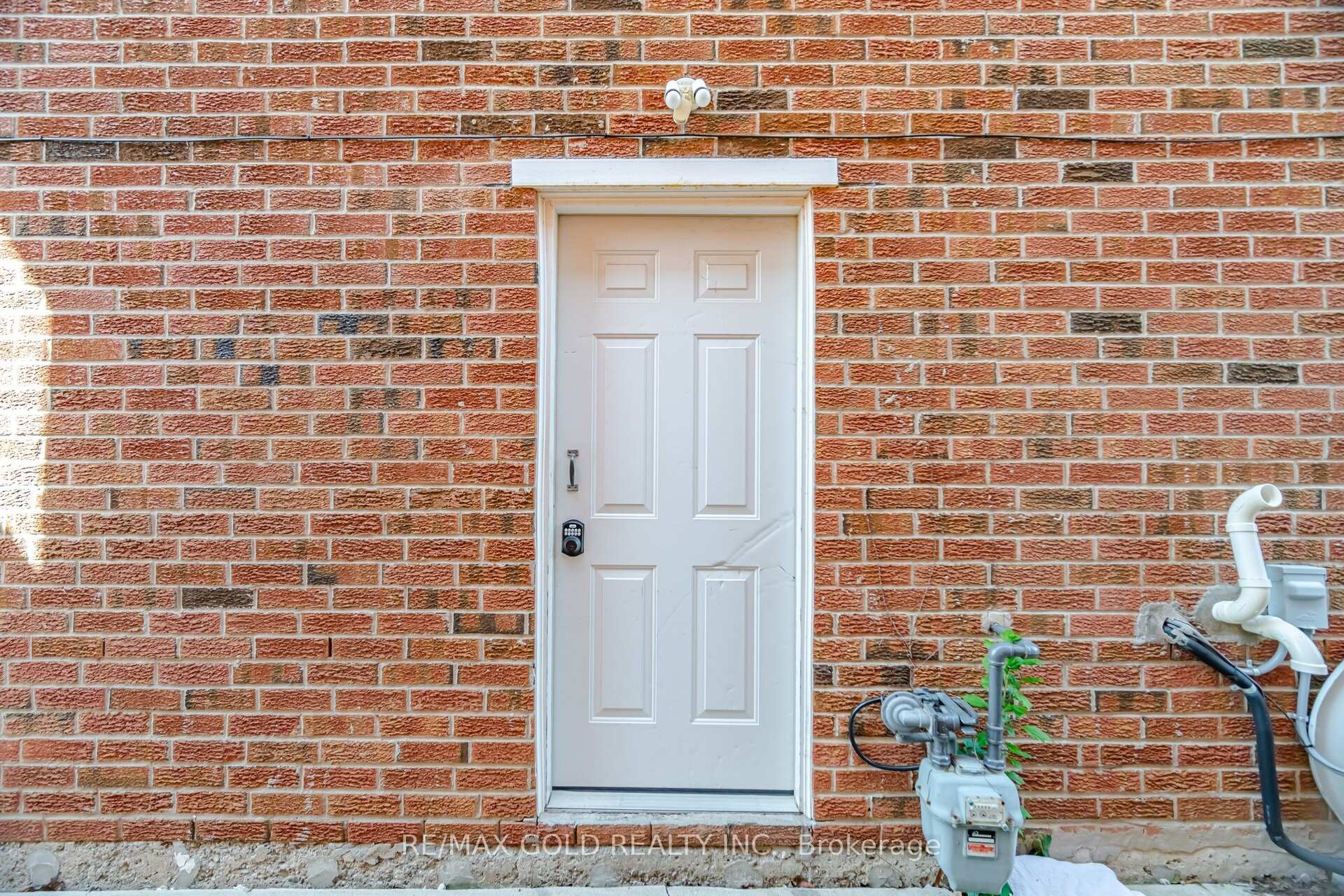 Photo 20 of 18 Mcgraw Avenue, Brampton, Brampton West — HOMEH