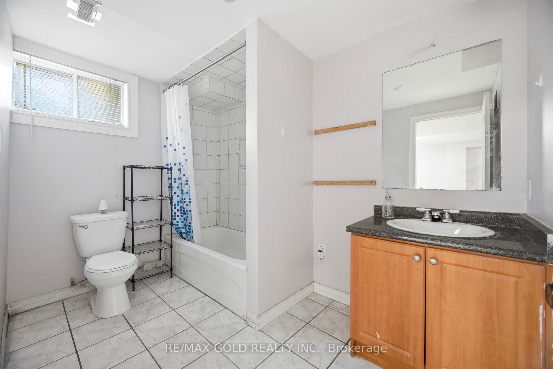 Photo 26 of 18 Mcgraw Avenue, Brampton, Brampton West — HOMEH