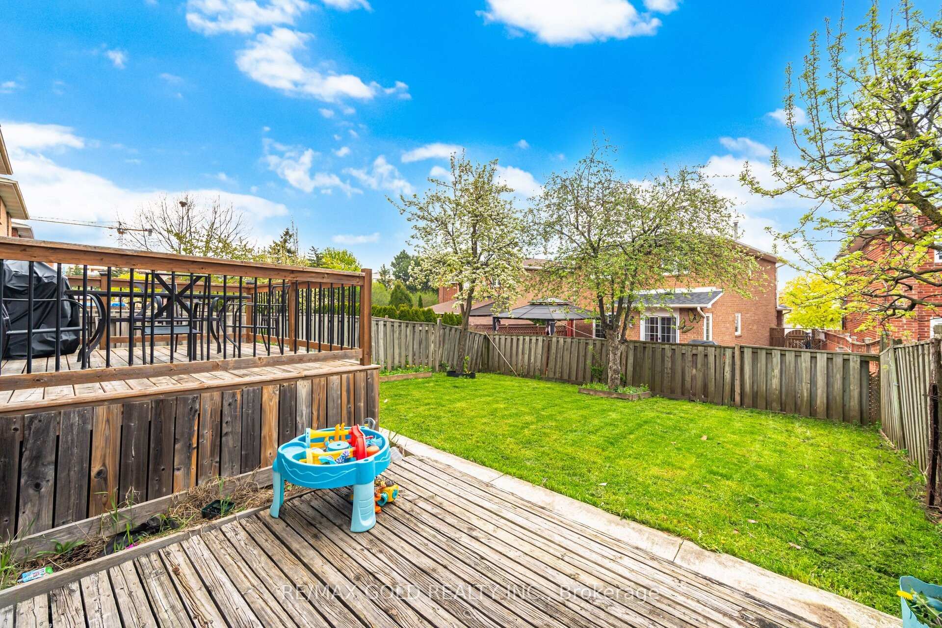 Photo 27 of 18 Mcgraw Avenue, Brampton, Brampton West — HOMEH