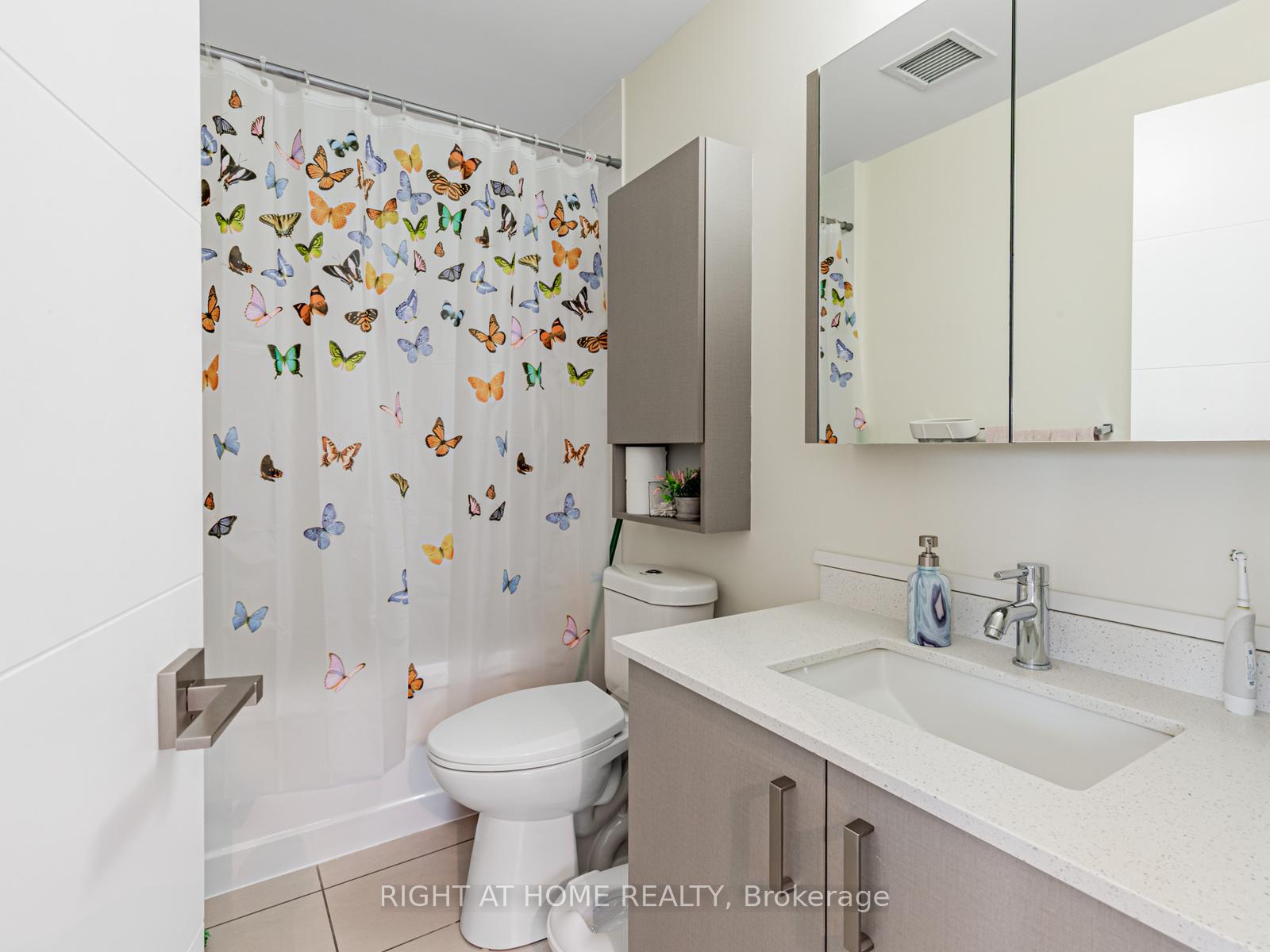 Photo 13 of Unit 826, 18 Uptown Drive, Markham, Unionville — HOMEH