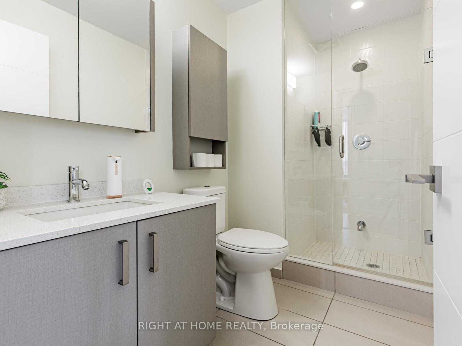 Photo 15 of Unit 826, 18 Uptown Drive, Markham, Unionville — HOMEH