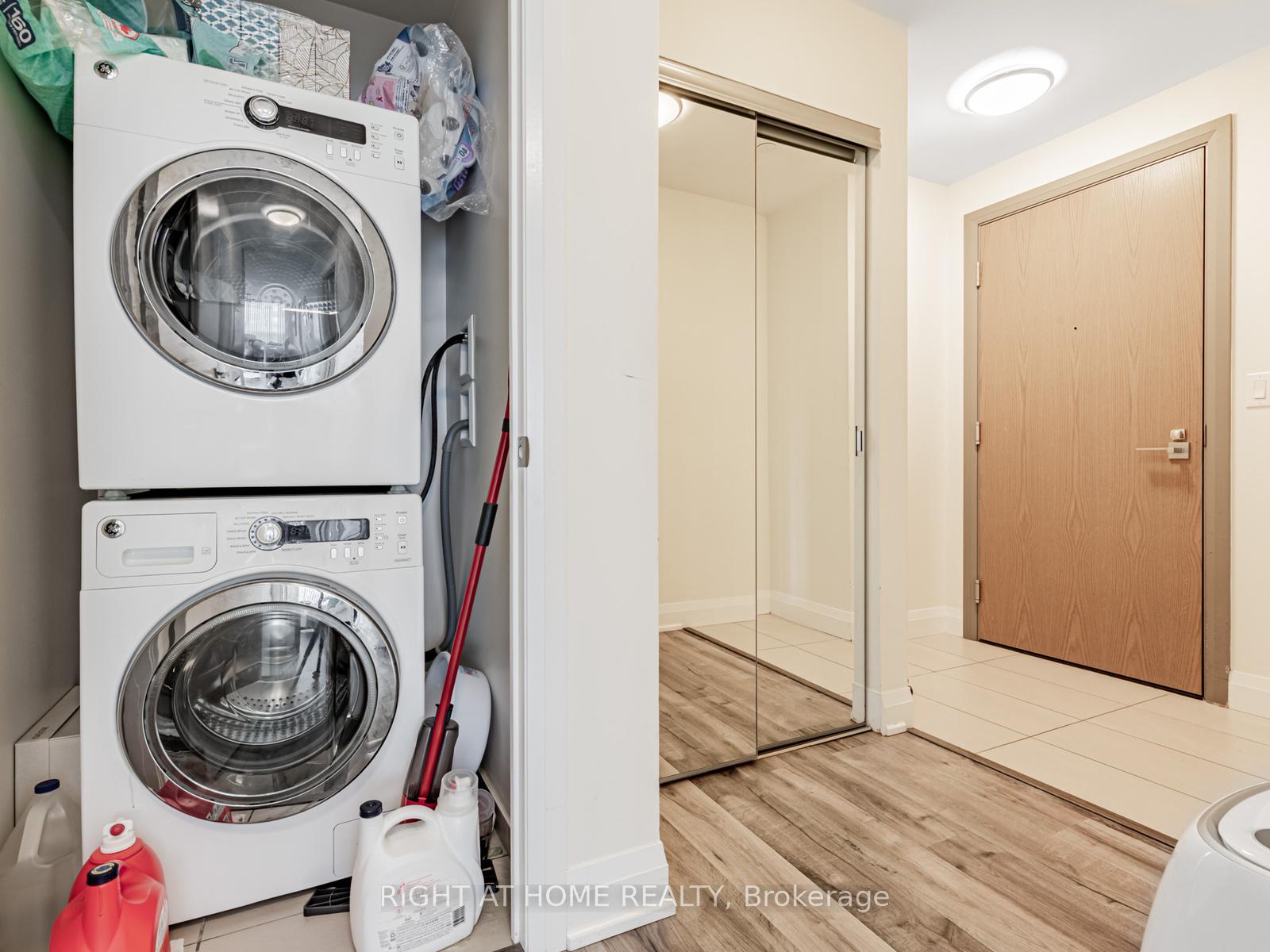 Photo 16 of Unit 826, 18 Uptown Drive, Markham, Unionville — HOMEH