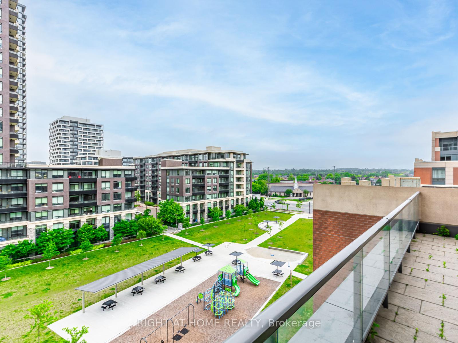 Photo 18 of Unit 826, 18 Uptown Drive, Markham, Unionville — HOMEH