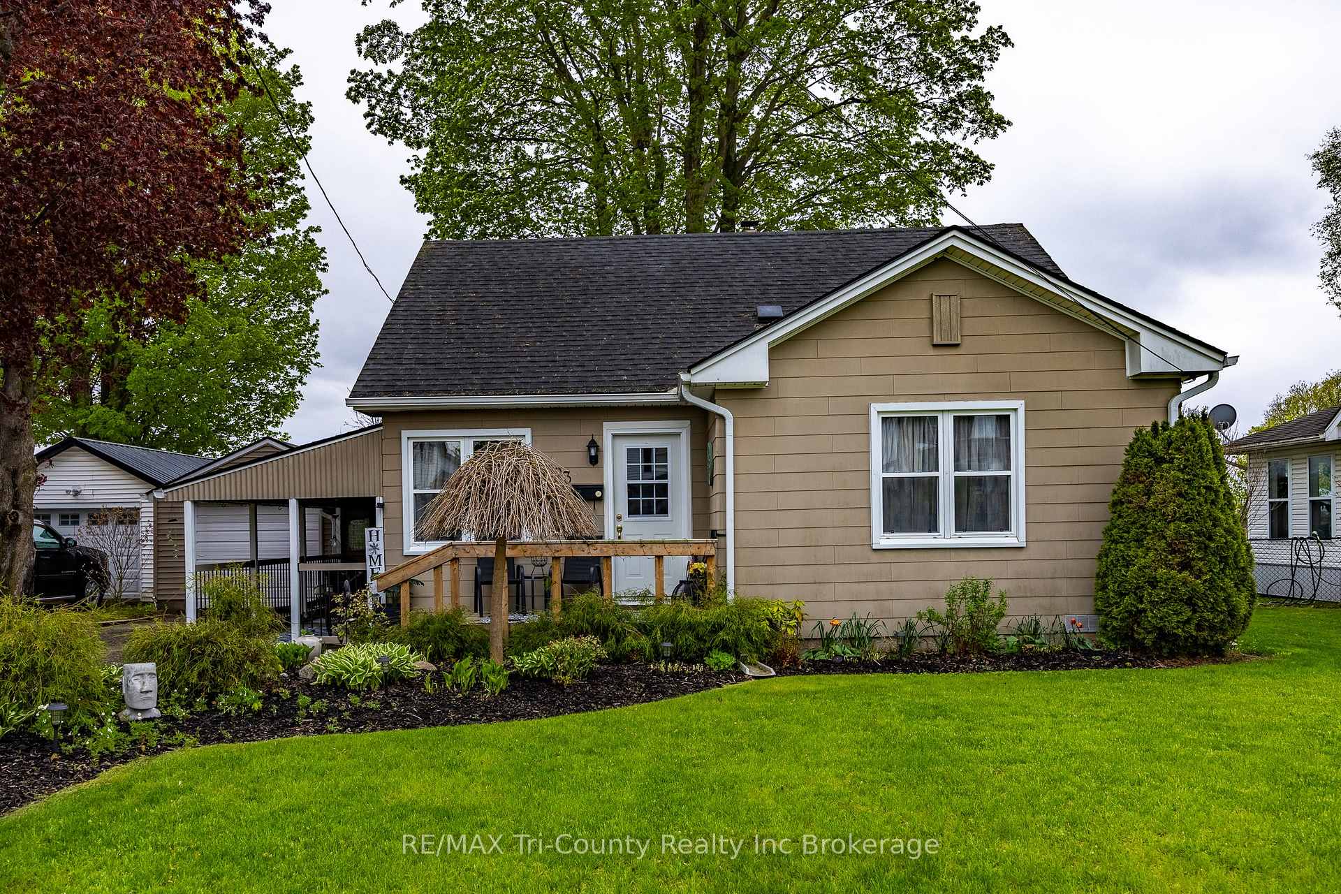 Photo 25 of 23 Pine Street, Tillsonburg — HOMEH