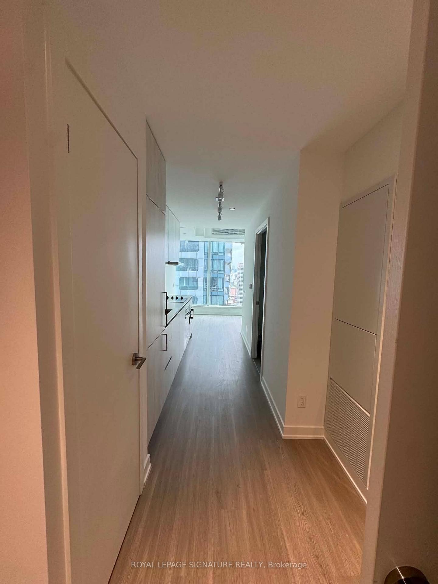 Photo 1 of Unit 4608, 8 Wellesley Street W, Toronto, Bay Street Corridor — HOMEH