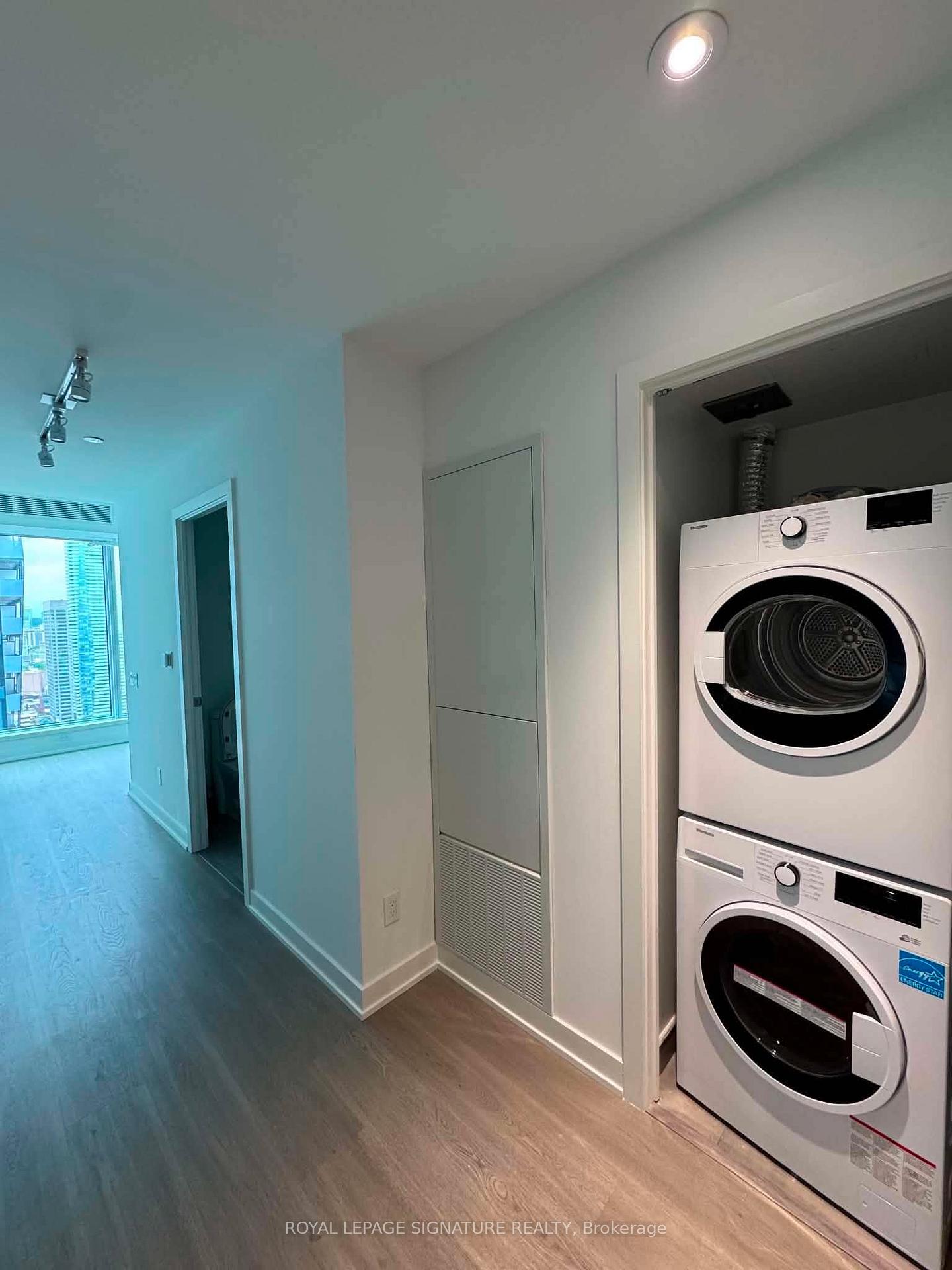 Photo 2 of Unit 4608, 8 Wellesley Street W, Toronto, Bay Street Corridor — HOMEH
