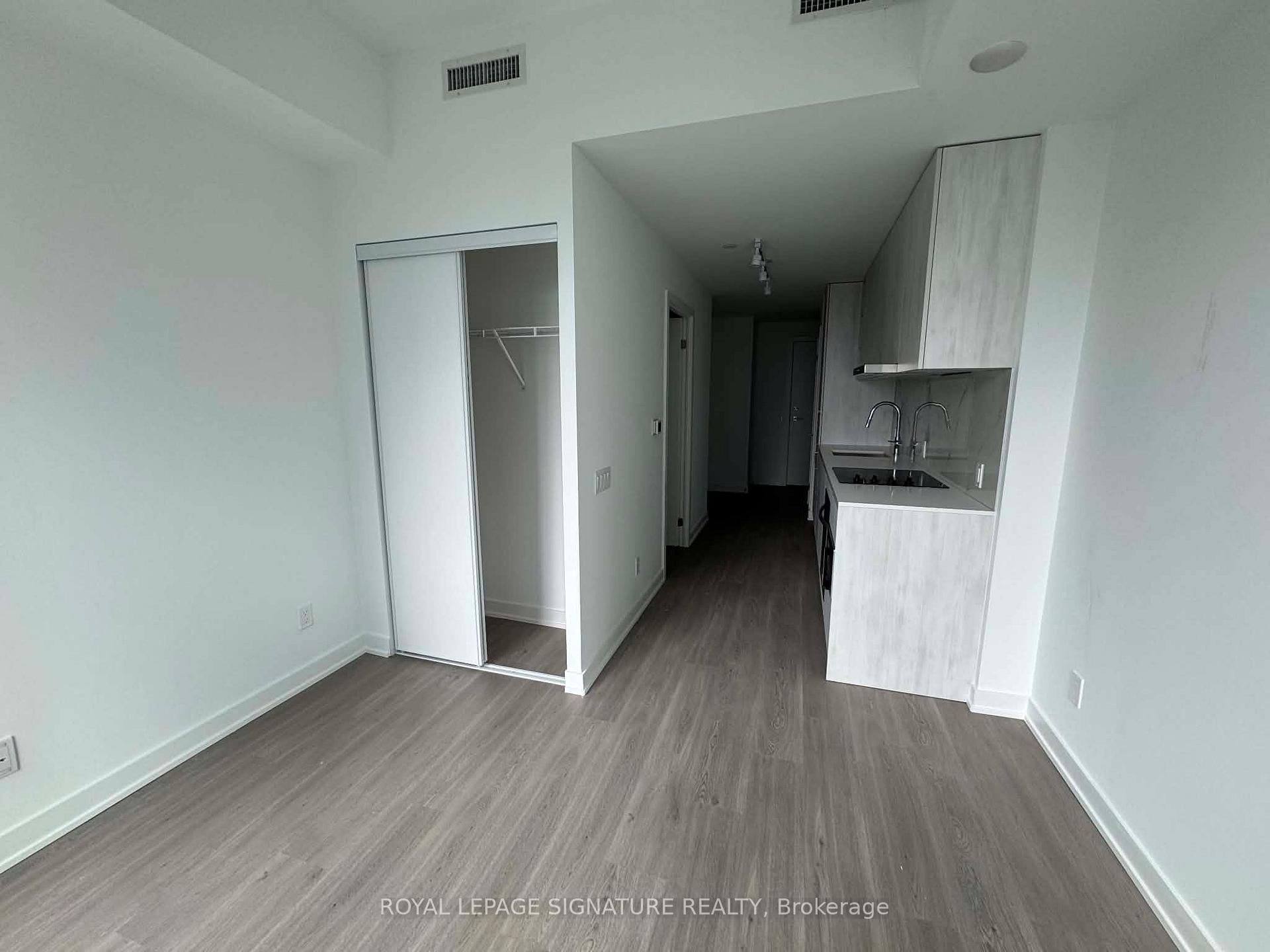 Photo 3 of Unit 4608, 8 Wellesley Street W, Toronto, Bay Street Corridor — HOMEH