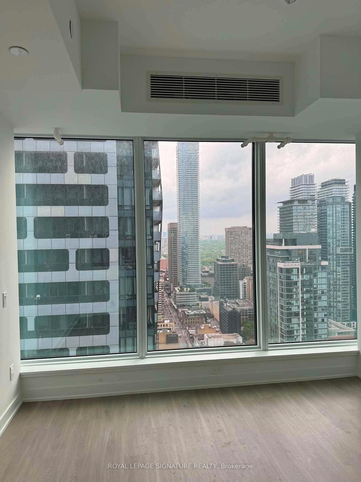 Photo 4 of Unit 4608, 8 Wellesley Street W, Toronto, Bay Street Corridor — HOMEH