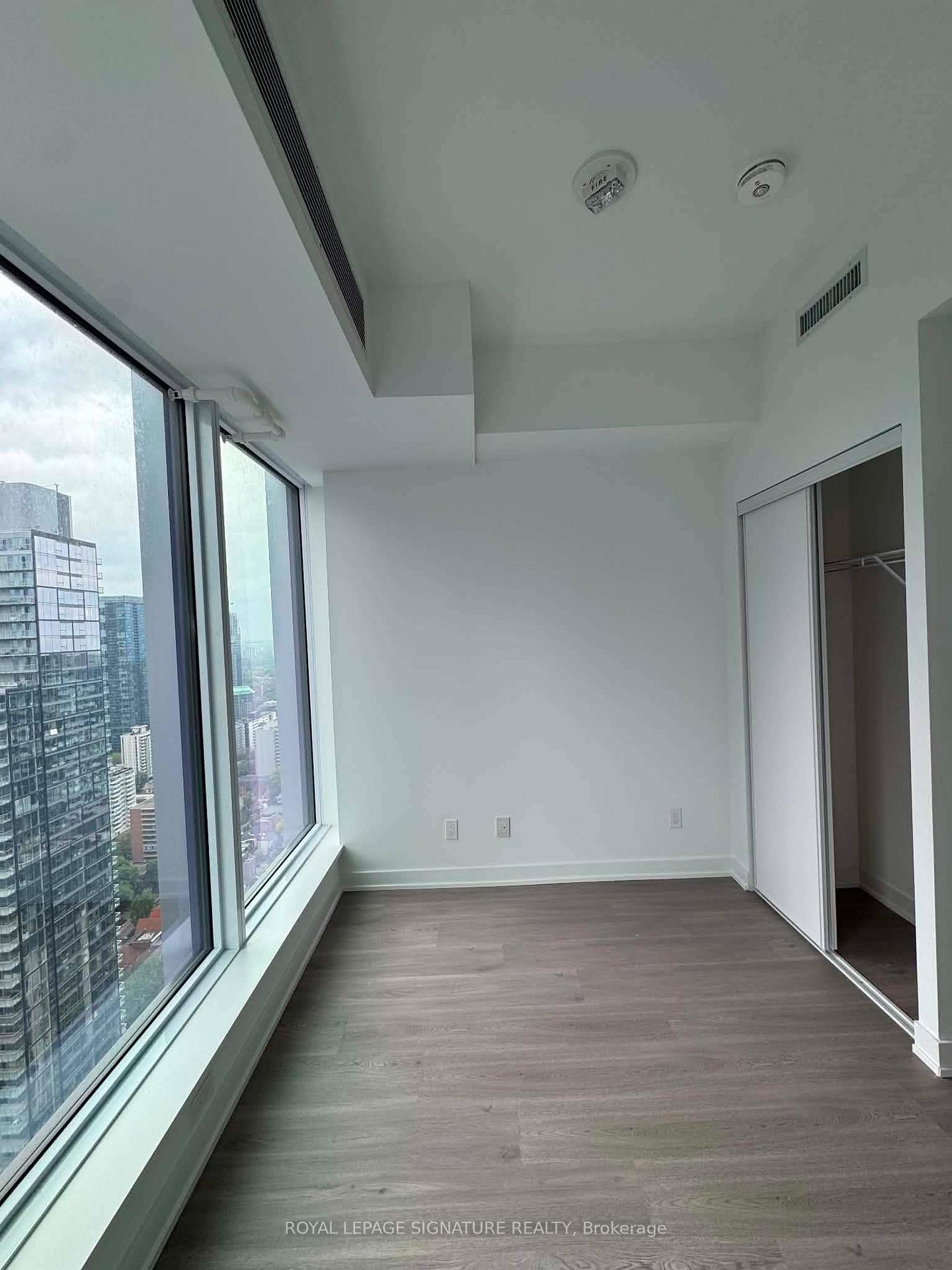 Photo 8 of Unit 4608, 8 Wellesley Street W, Toronto, Bay Street Corridor — HOMEH