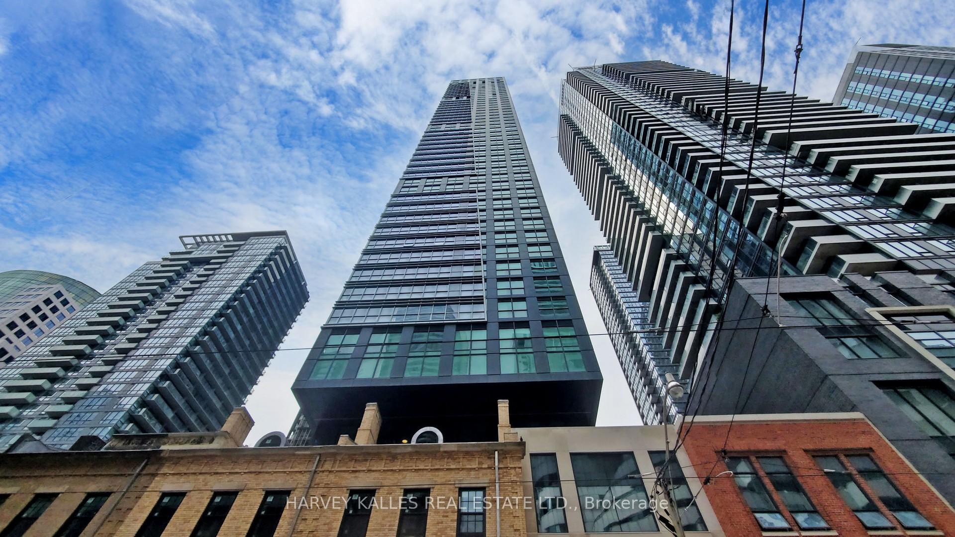 Front of Unit 1905, 327 King Street W