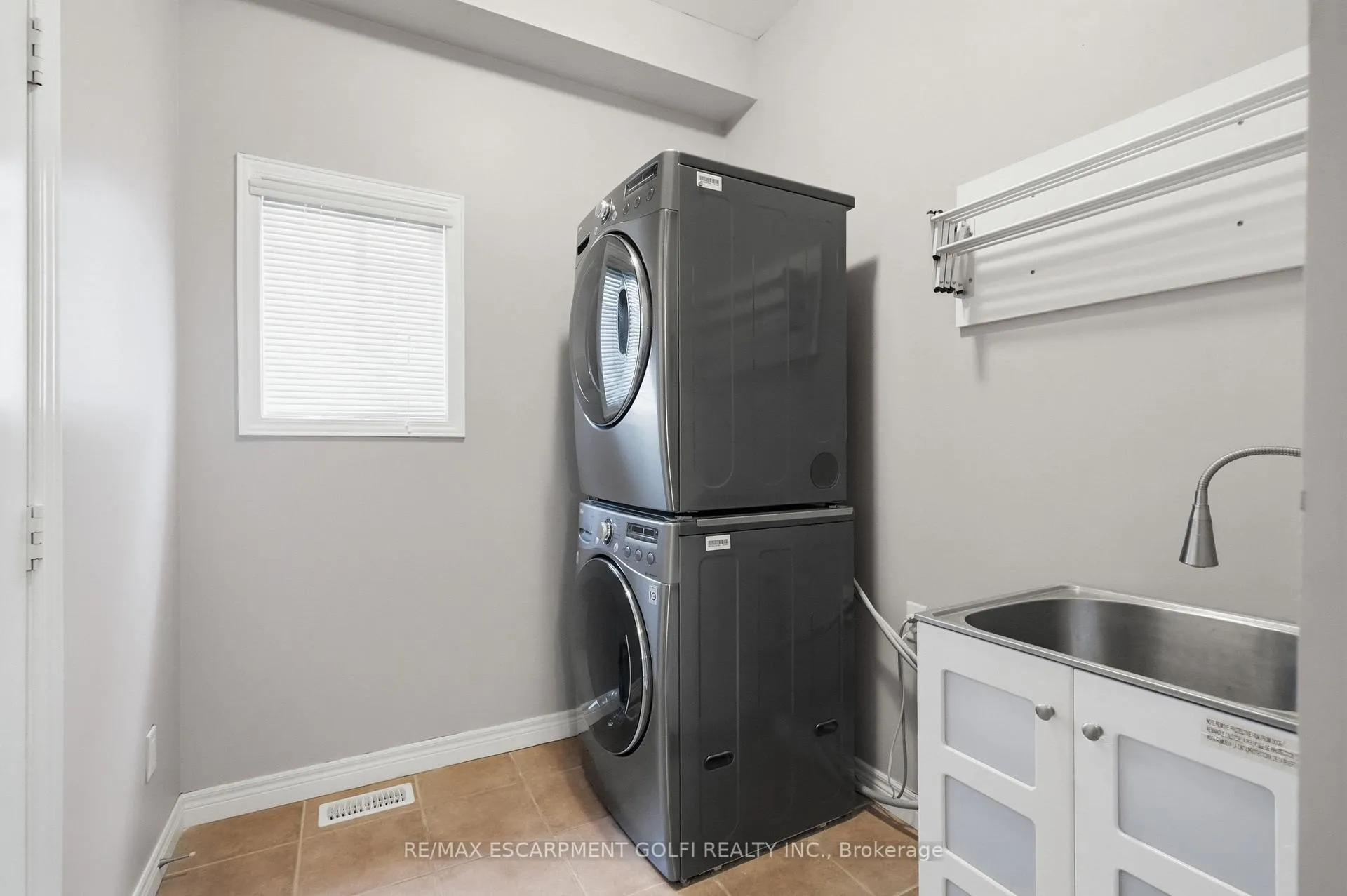 Photo 12 of 78 Waterberry Trail, Hamilton, Gourley — HOMEH