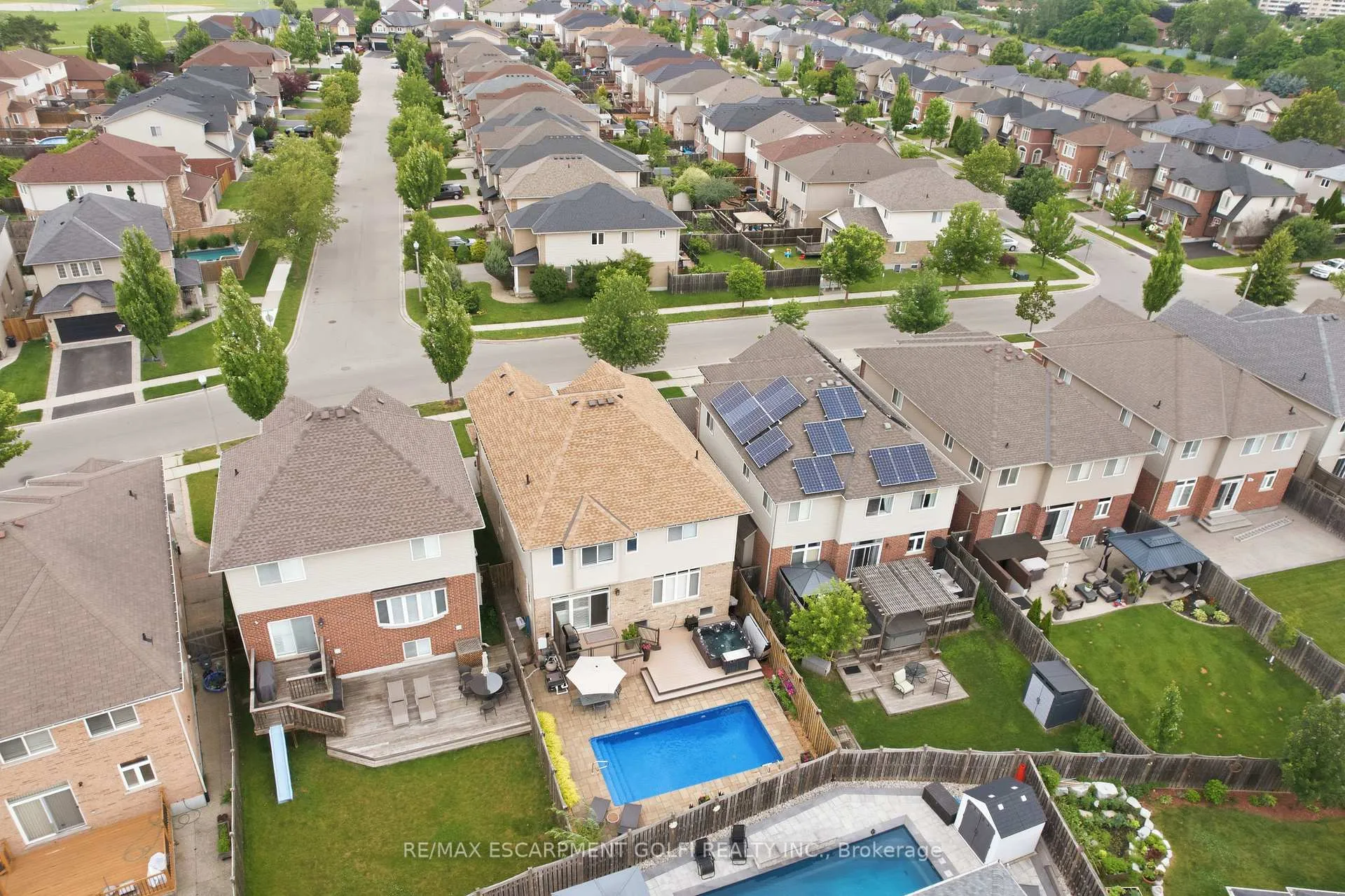 Photo 33 of 78 Waterberry Trail, Hamilton, Gourley — HOMEH